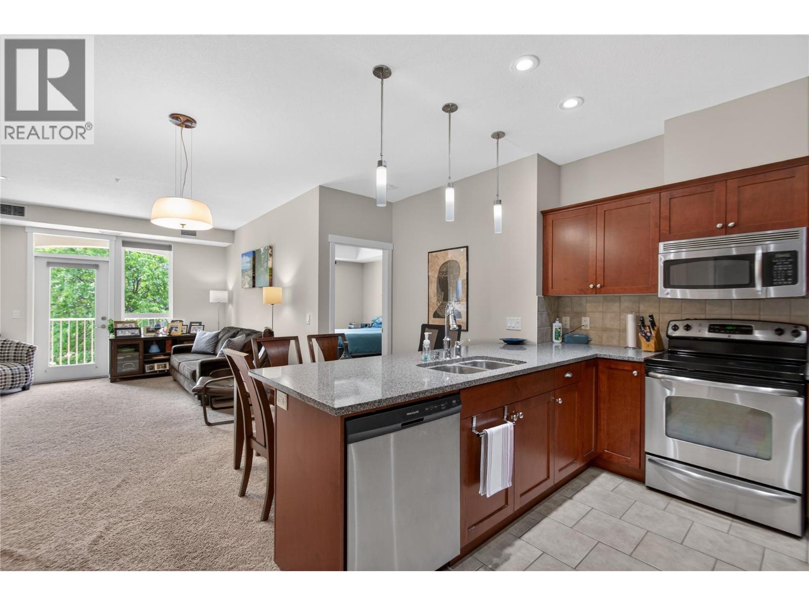 2201-2200 Upper Sundance Drive, West Kelowna, British Columbia  V4T 3E8 - Photo 5 - 10390230