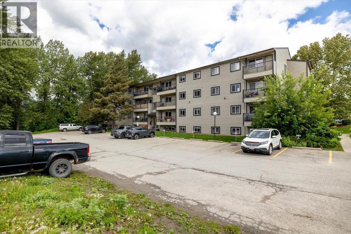 65 Cokato Road Unit# 104, Fernie, British Columbia  V0B 1M4 - Photo 2 - 10390450