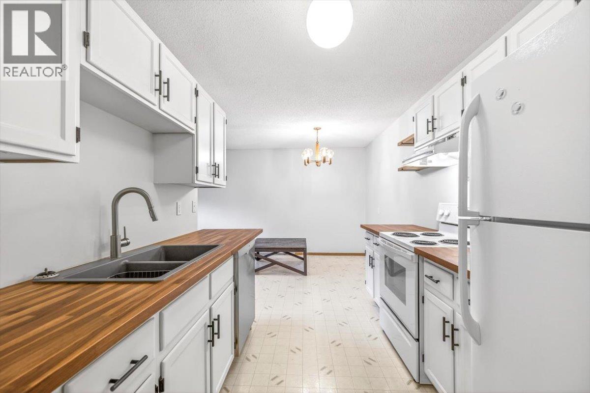 65 Cokato Road Unit# 104, Fernie, British Columbia  V0B 1M4 - Photo 4 - 10390450