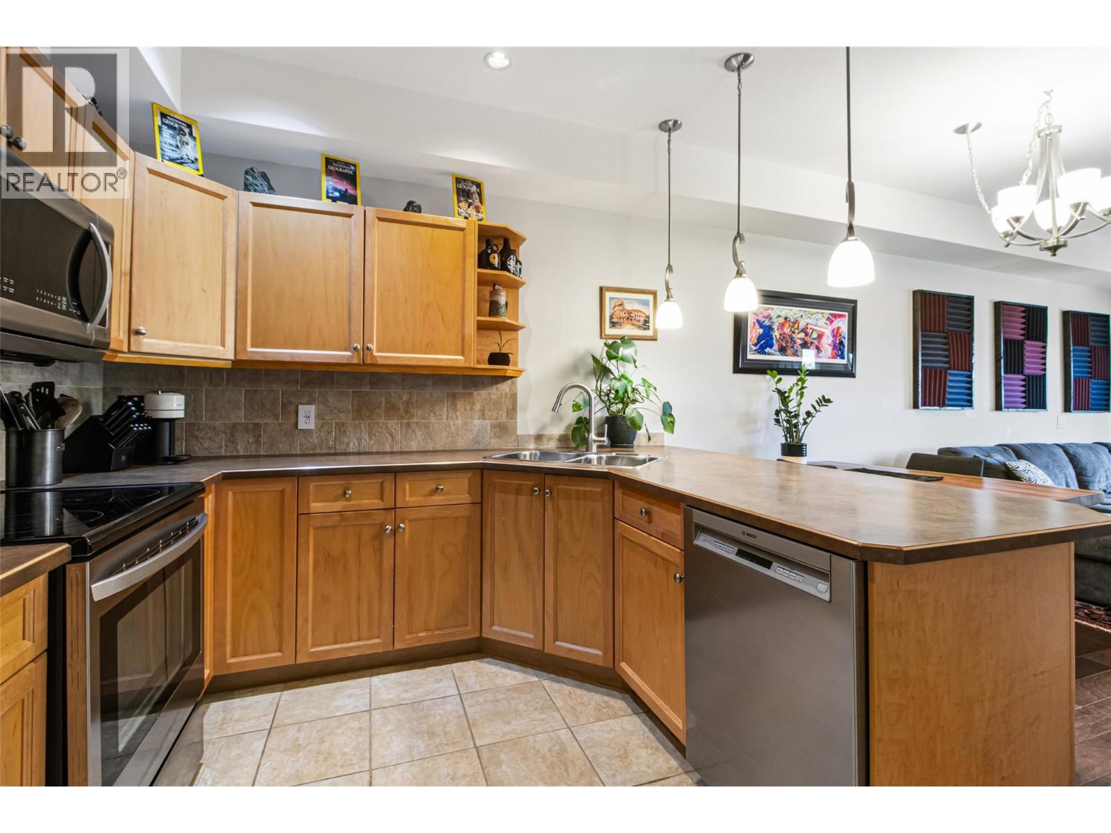 2120 Shannon Ridge Drive Unit# 110, West Kelowna, British Columbia  V4T 2Z3 - Photo 6 - 10390231