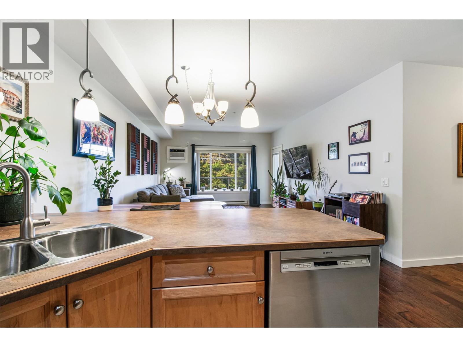 2120 Shannon Ridge Drive Unit# 110, West Kelowna, British Columbia  V4T 2Z3 - Photo 7 - 10390231