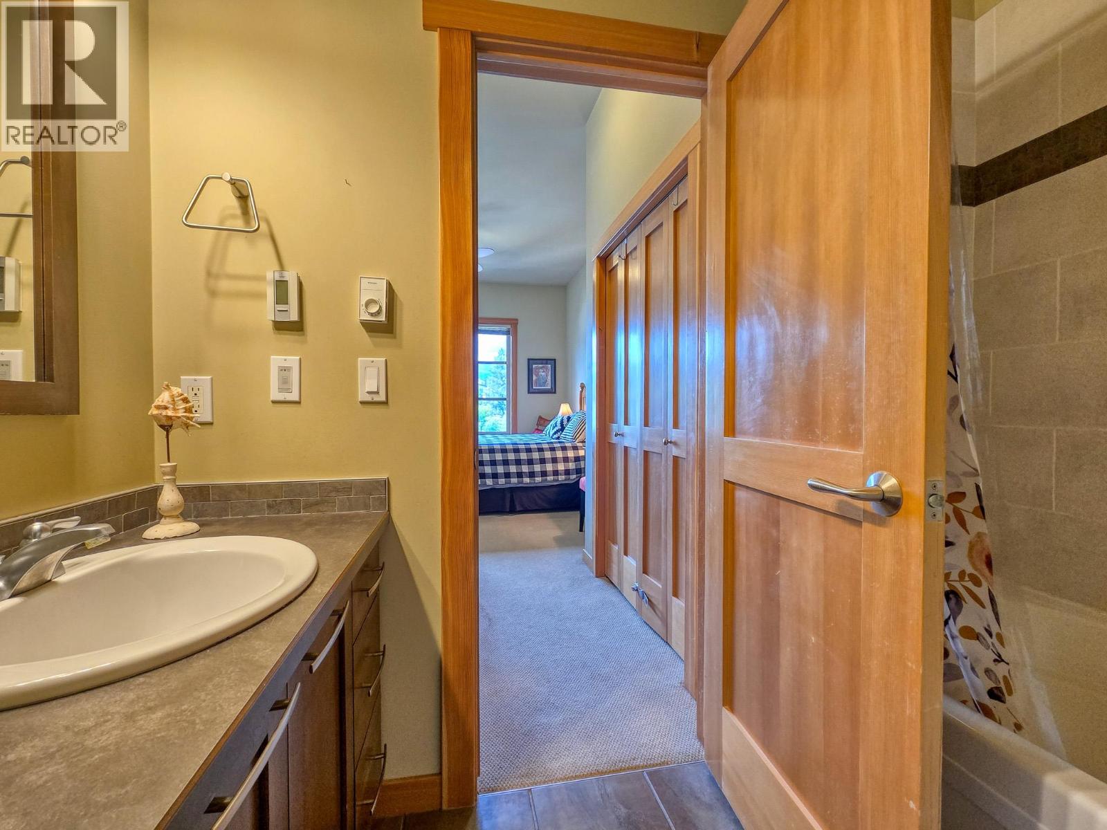 905 7th Avenue Unit# 201, Invermere, British Columbia  V0A 1K0 - Photo 27 - 10389746