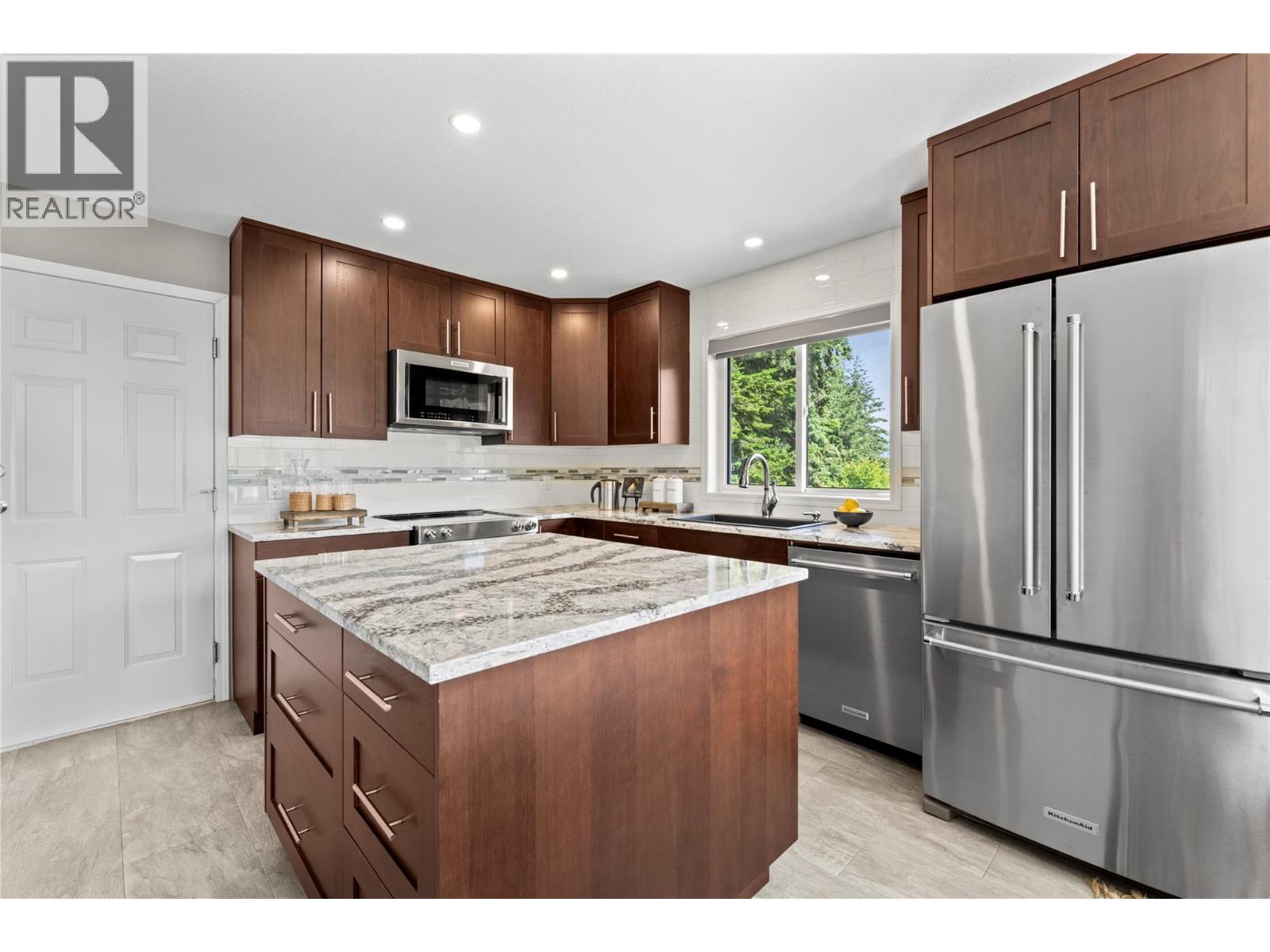2934 Juniper Crescent, Sorrento, British Columbia  V0E 2W2 - Photo 22 - 10389877