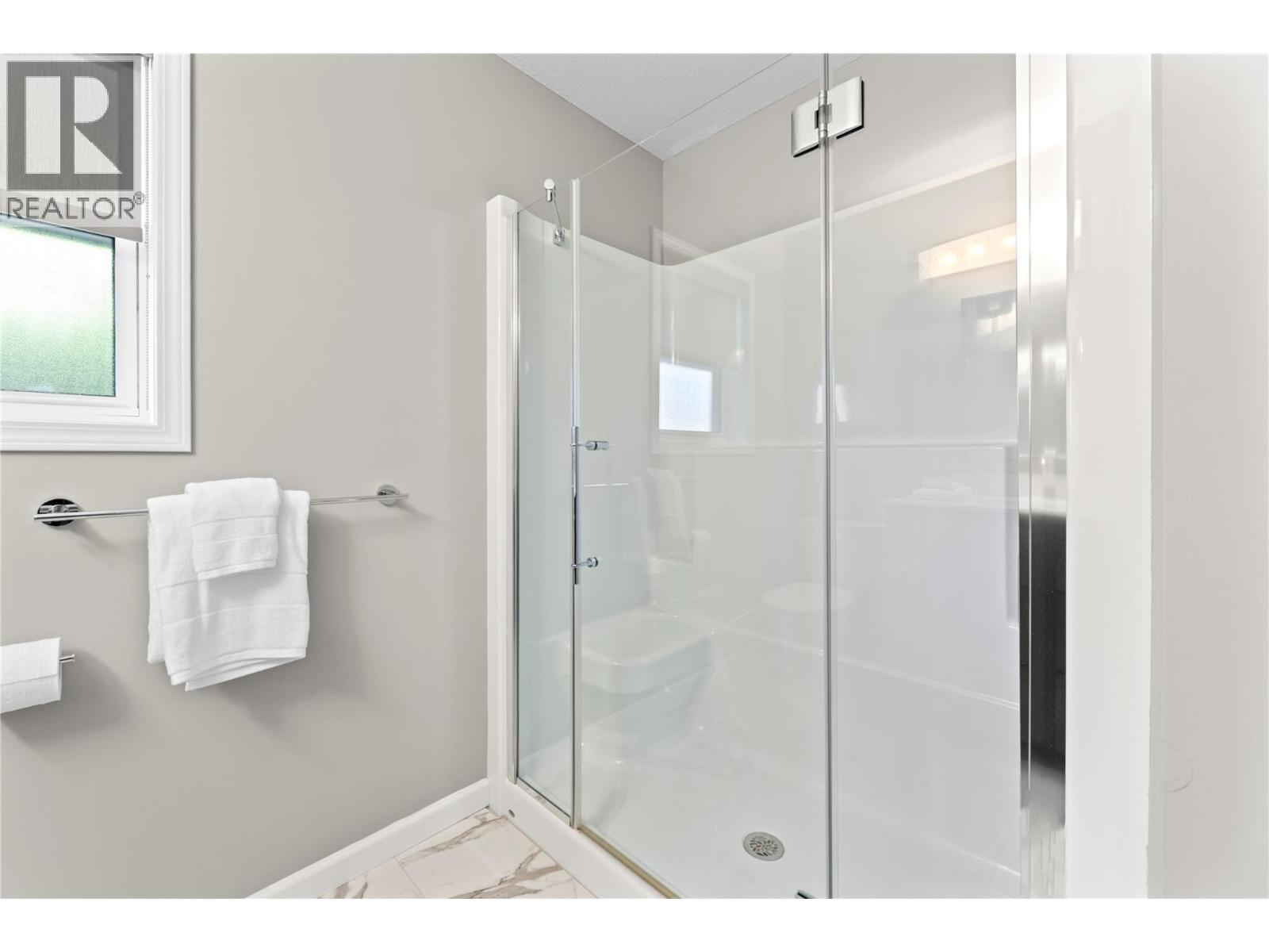 2934 Juniper Crescent, Sorrento, British Columbia  V0E 2W2 - Photo 36 - 10389877