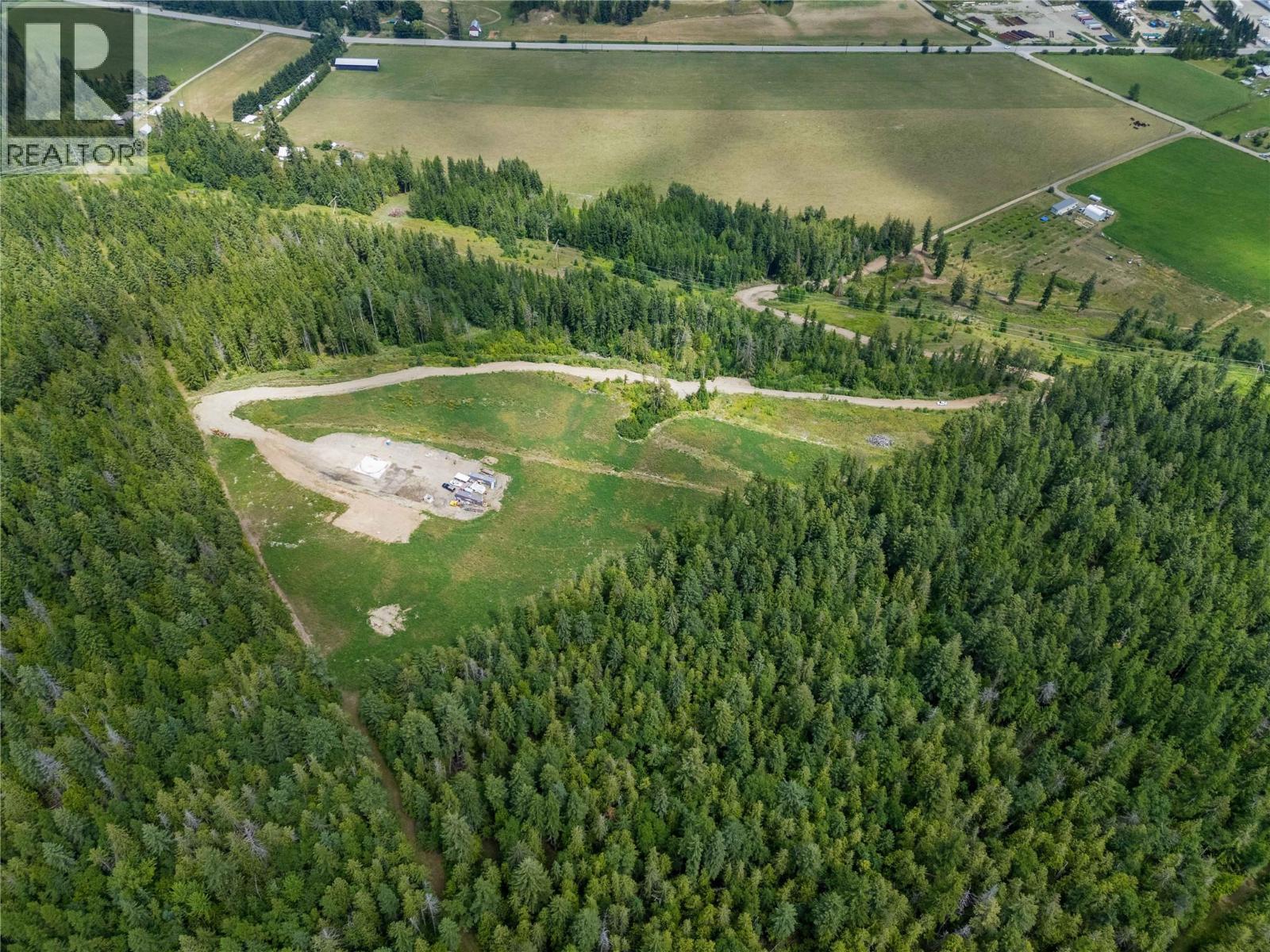 3641 40th Street Se, Salmon Arm, British Columbia  V1E 1X7 - Photo 9 - 10390452