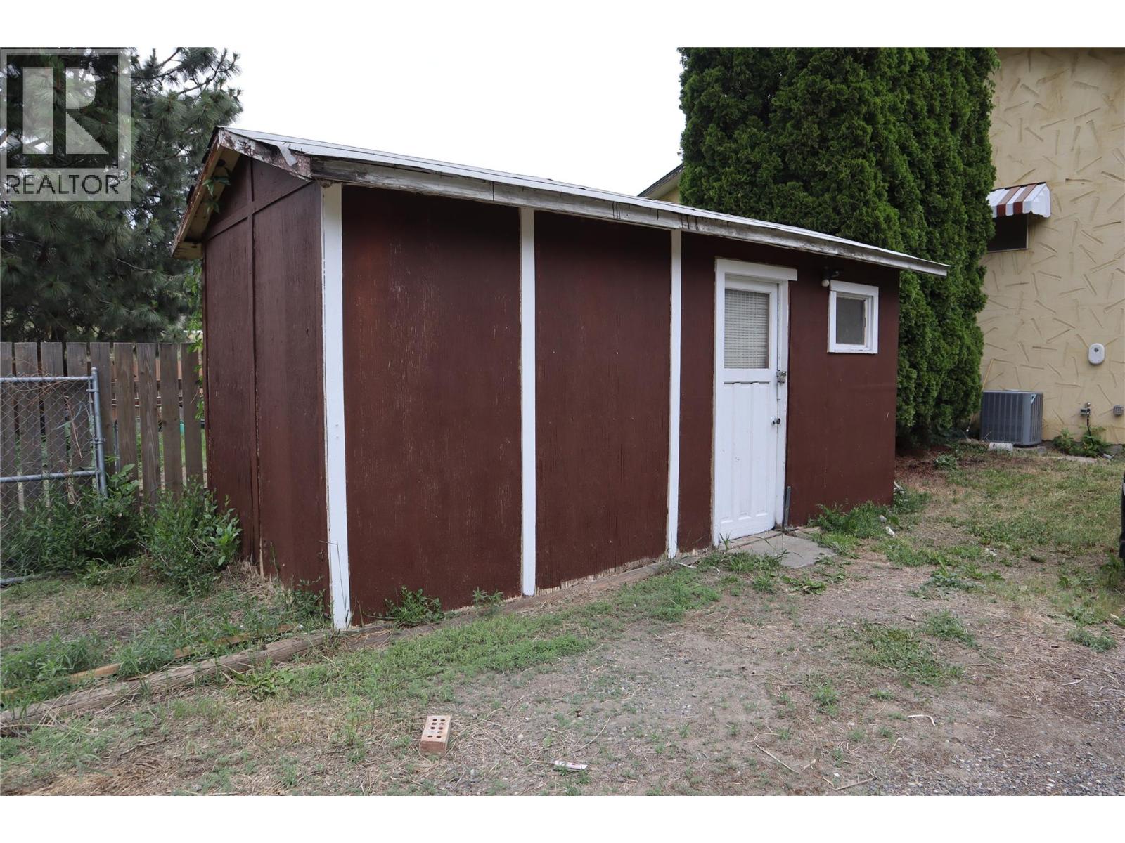 1371 Ottawa Place, Kamloops, British Columbia  V2B 7W4 - Photo 31 - 10389965