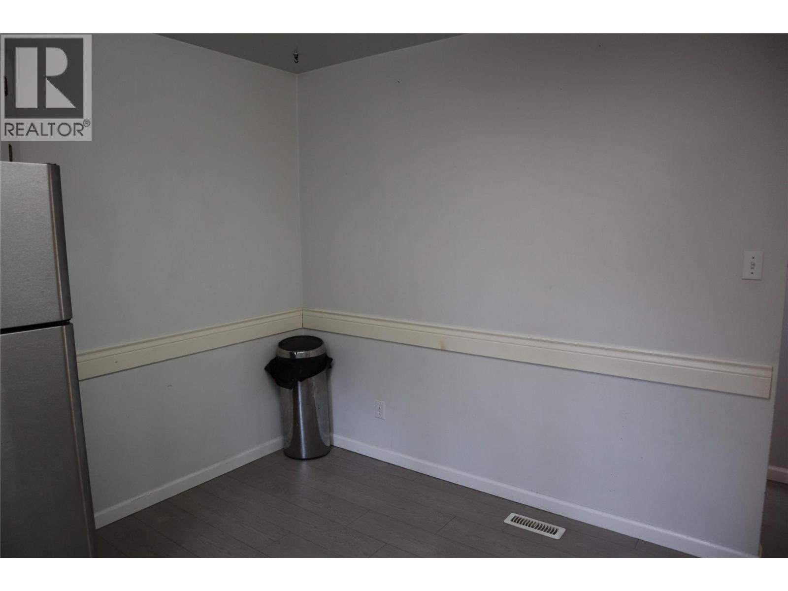 1371 Ottawa Place, Kamloops, British Columbia  V2B 7W4 - Photo 4 - 10389965