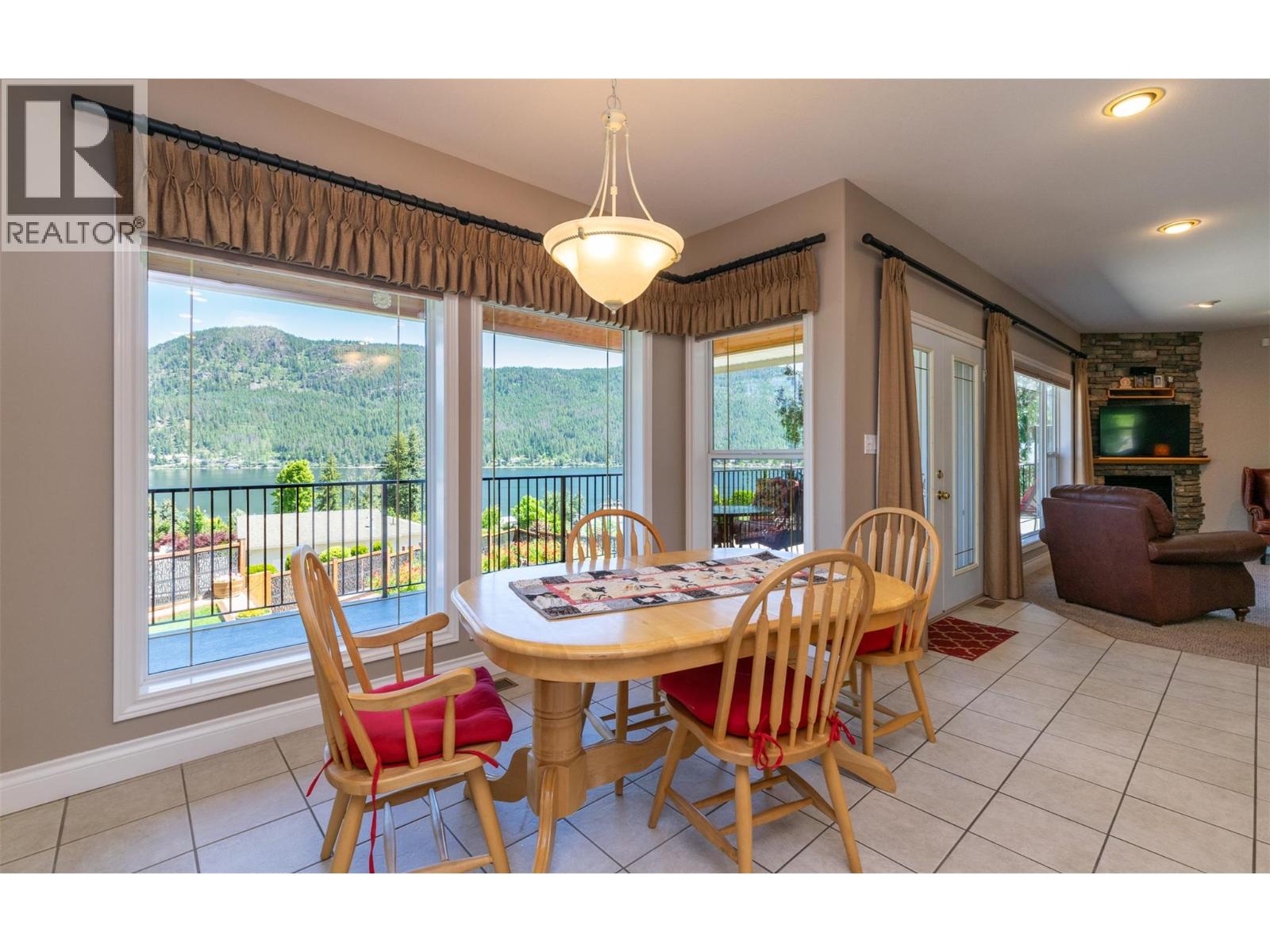 2459 Marine Place, Blind Bay, British Columbia  V0E 1H1 - Photo 18 - 10390346