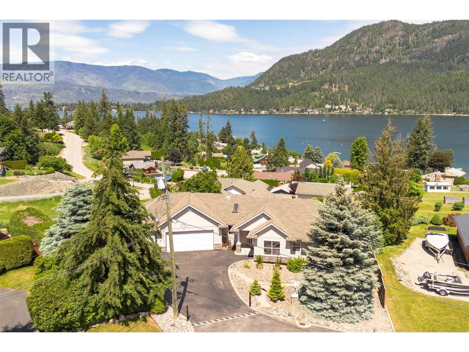 2459 Marine Place, Blind Bay, British Columbia  V0E 1H1 - Photo 2 - 10390346