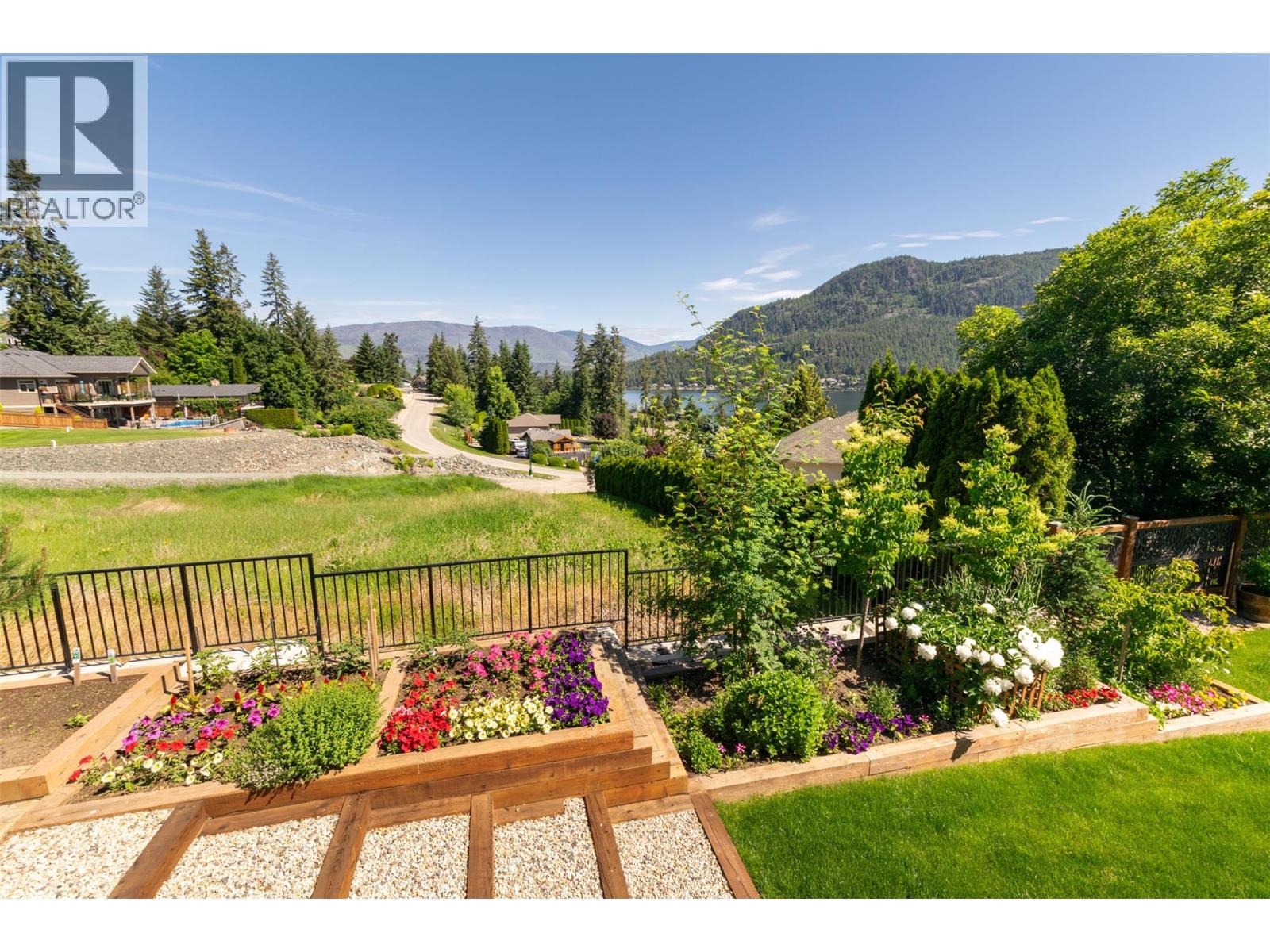 2459 Marine Place, Blind Bay, British Columbia  V0E 1H1 - Photo 34 - 10390346