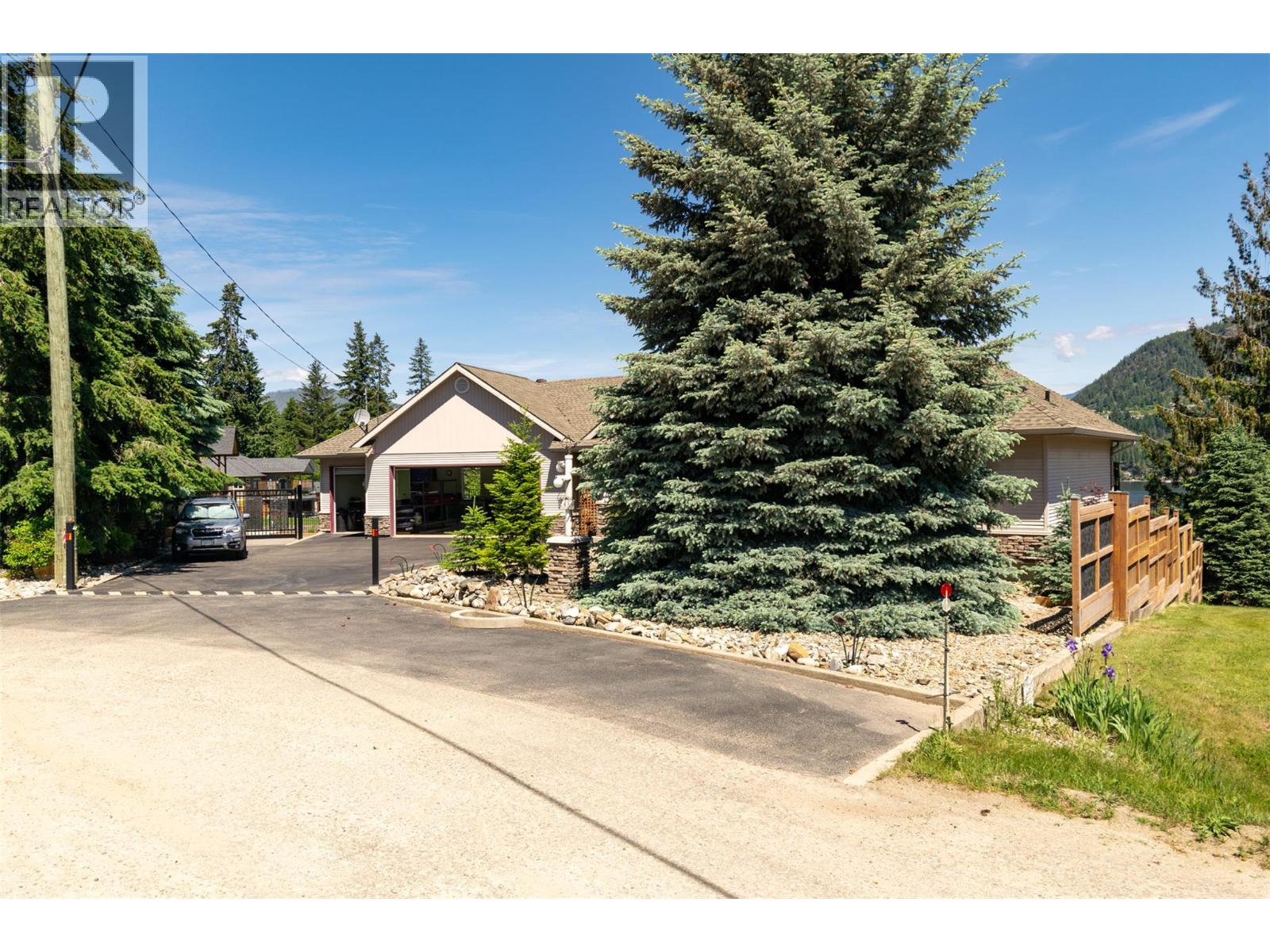 2459 Marine Place, Blind Bay, British Columbia  V0E 1H1 - Photo 76 - 10390346