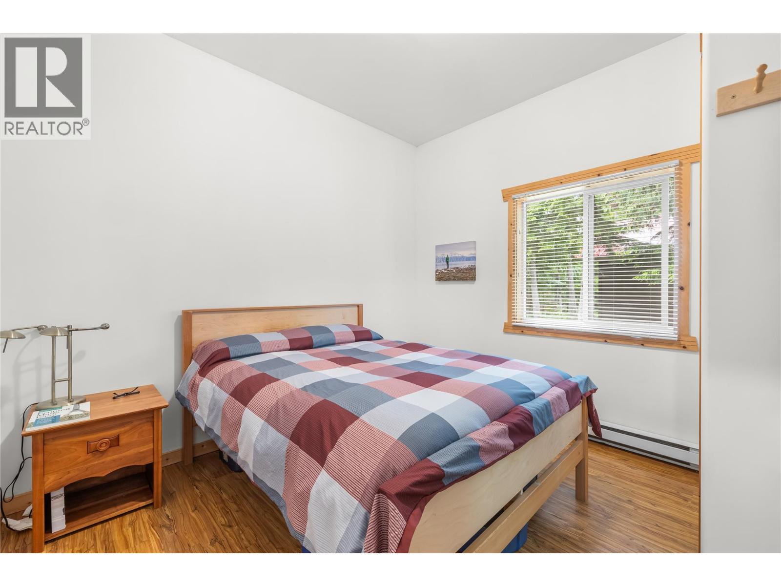 16424 Wadds Road, Crawford Bay, British Columbia  V0B 1E0 - Photo 12 - 10390341