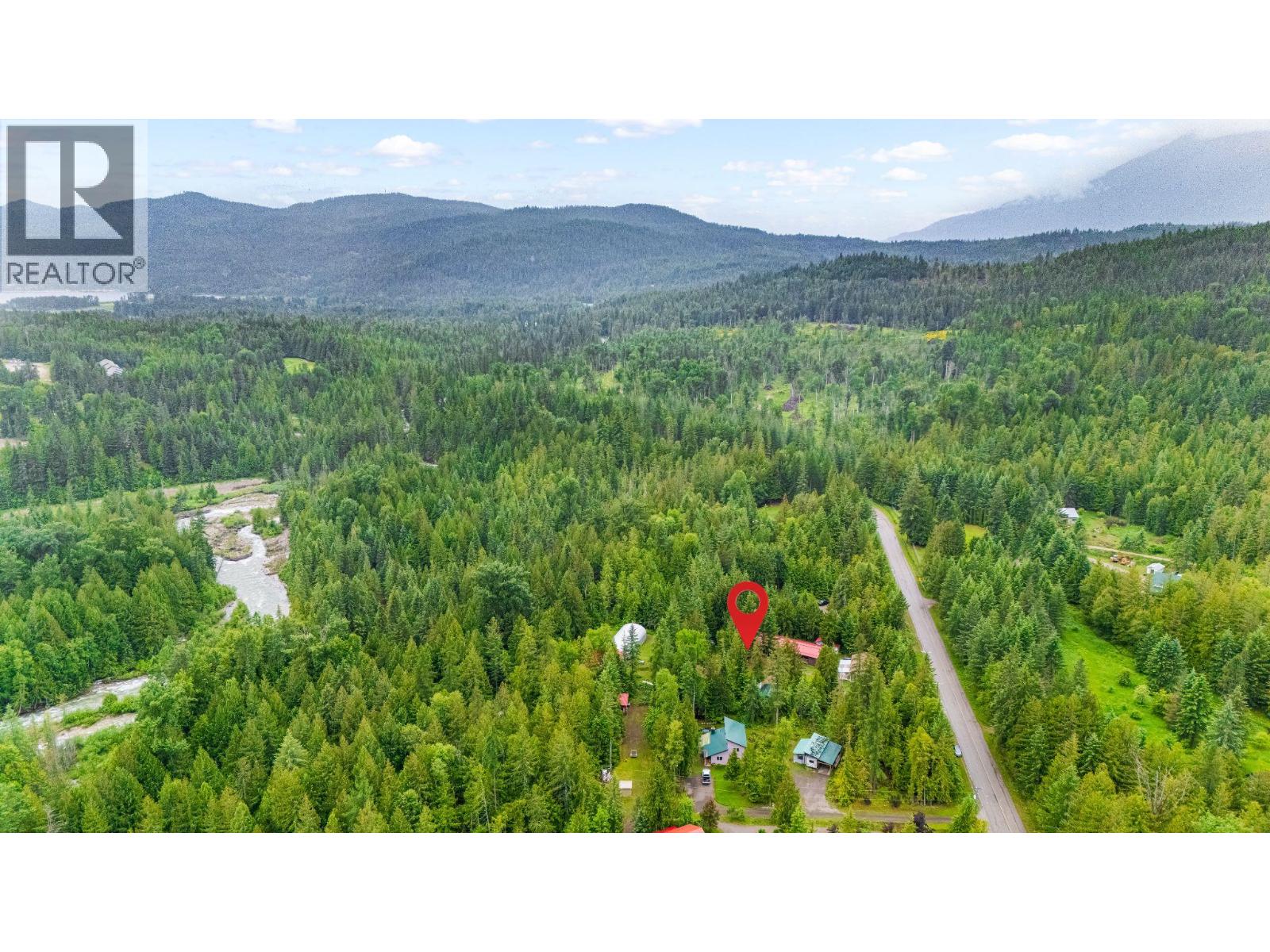 16424 Wadds Road, Crawford Bay, British Columbia  V0B 1E0 - Photo 2 - 10390341