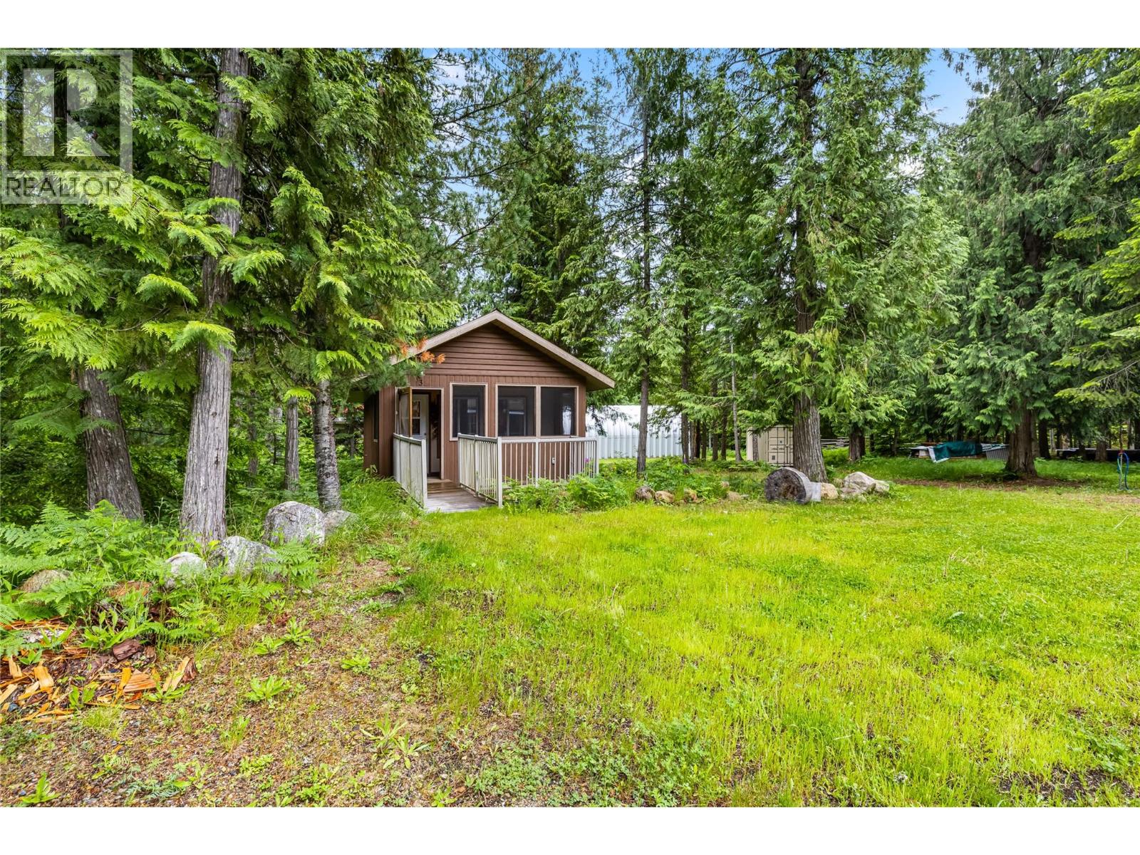16424 Wadds Road, Crawford Bay, British Columbia  V0B 1E0 - Photo 33 - 10390341