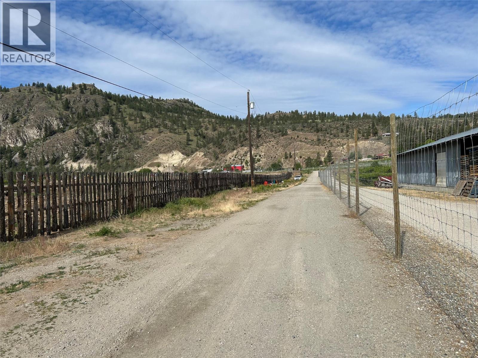 7561 Highway 97, Oliver, British Columbia  V0H 1T5 - Photo 2 - 10390325
