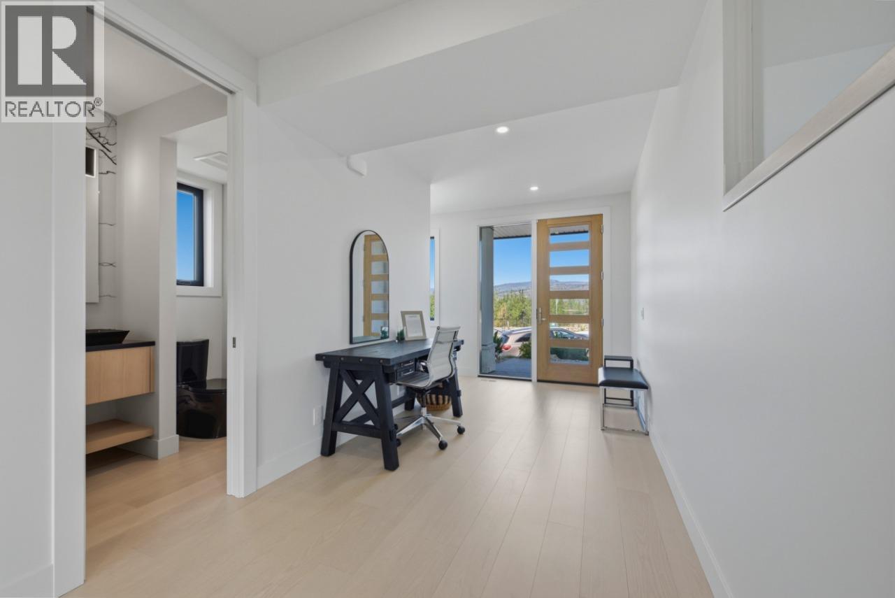 615 Kingswood Terrace, Kelowna, British Columbia  V1V 0J2 - Photo 11 - 10390275
