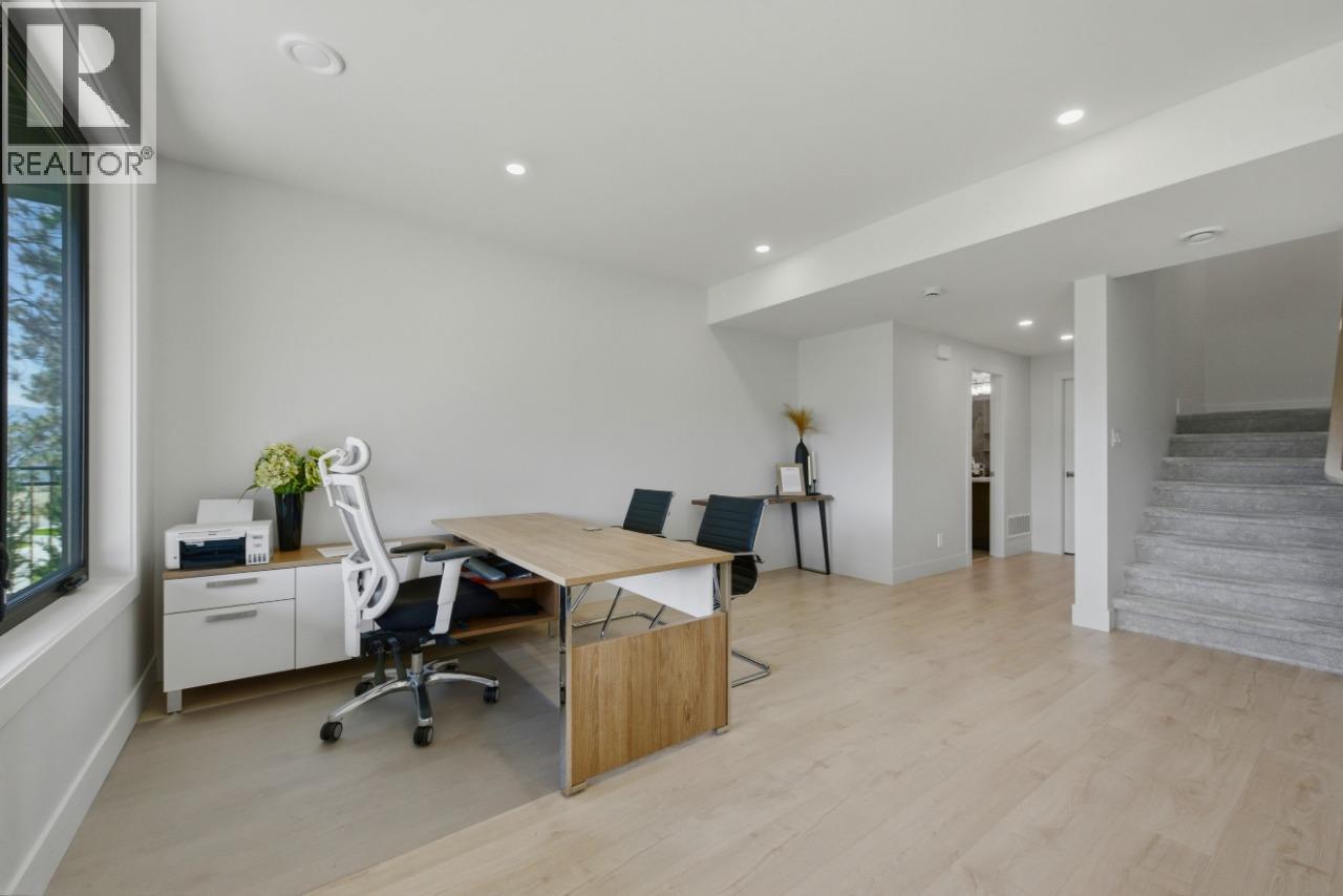 615 Kingswood Terrace, Kelowna, British Columbia  V1V 0J2 - Photo 33 - 10390275
