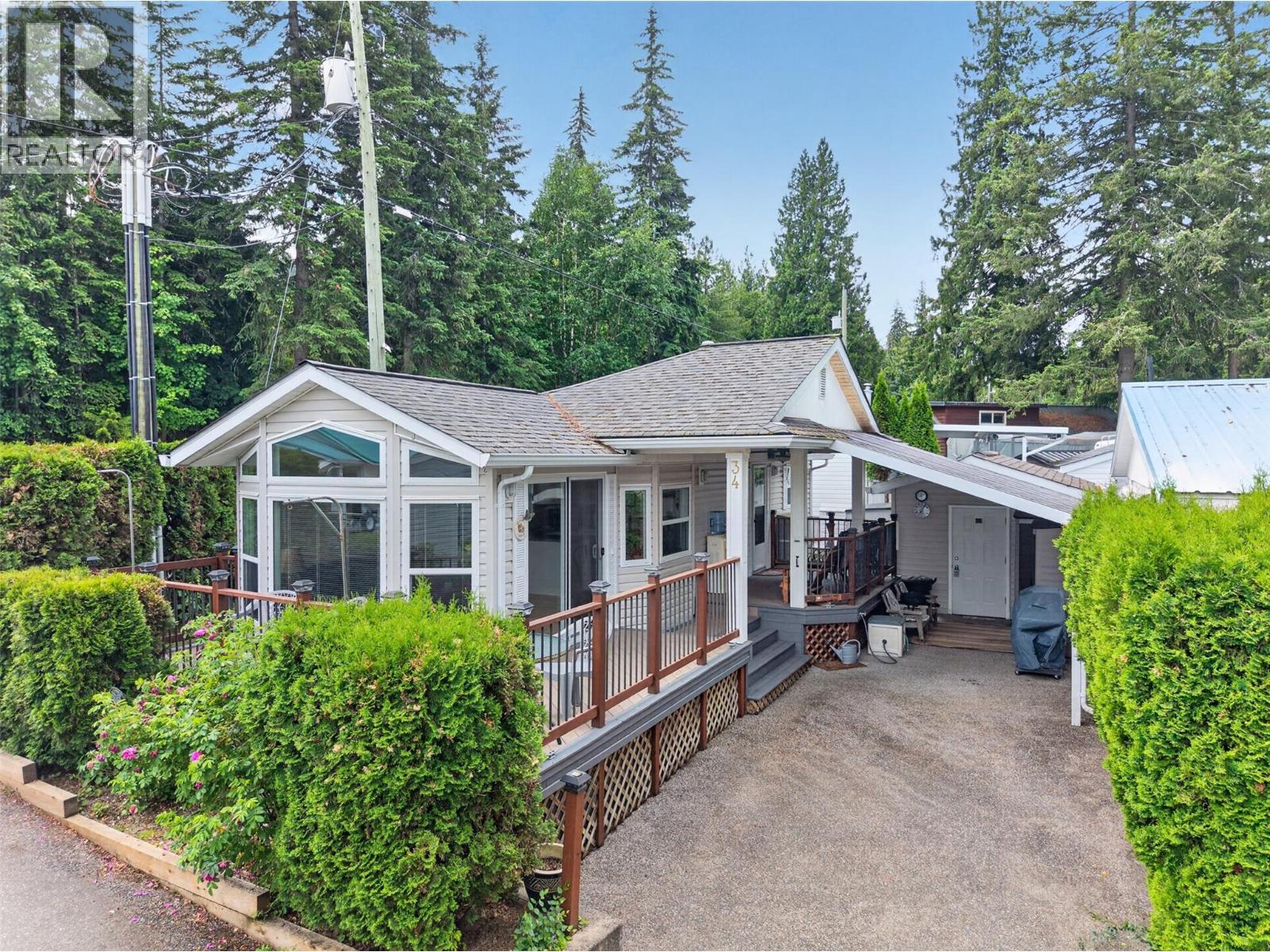 9032 Swanson Road Unit# 34, Swansea Point, British Columbia  V0E 2K2 - Photo 2 - 10390210