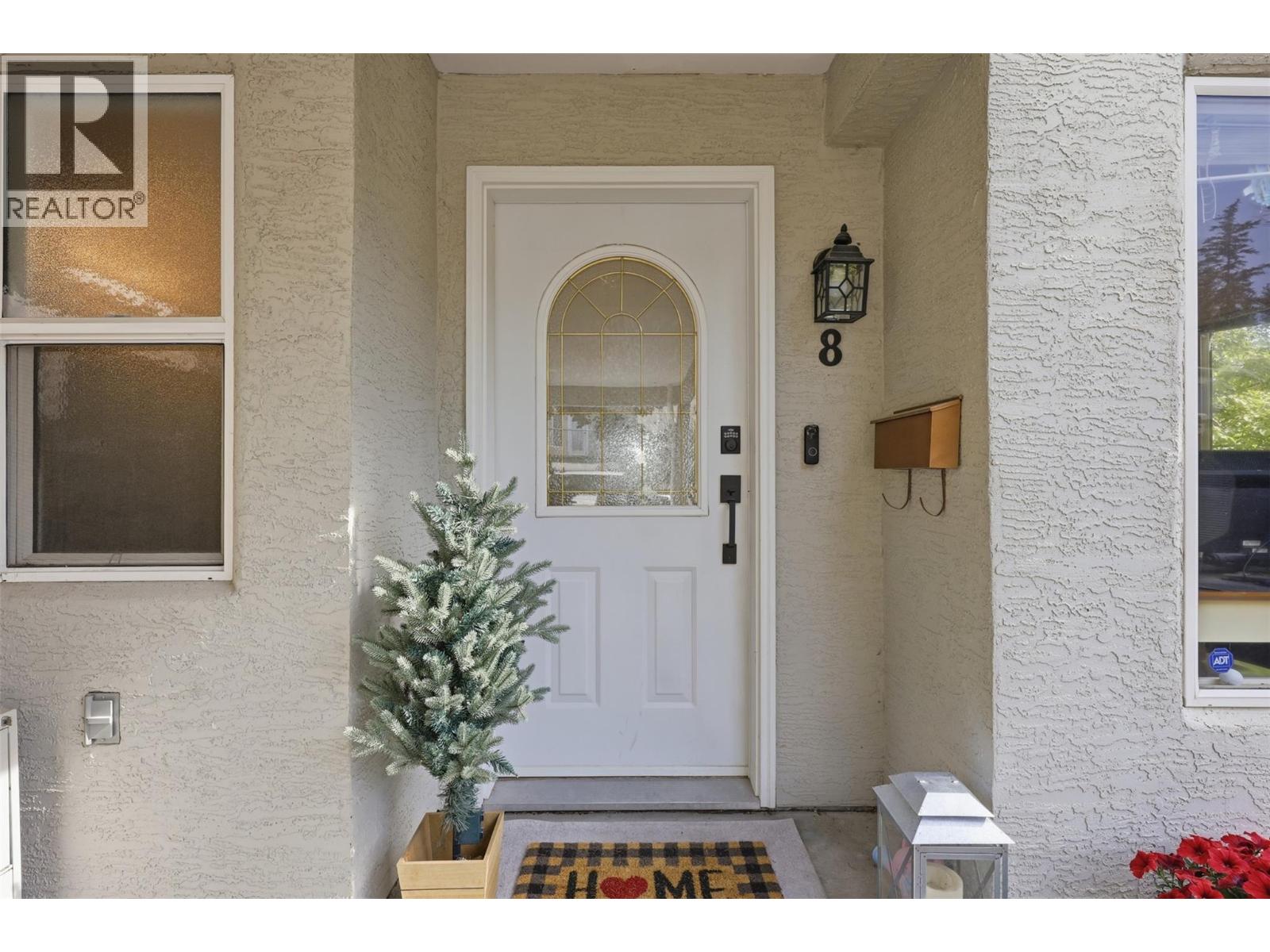 411 Aberdeen Drive Unit# 8, Kamloops, British Columbia  V1S 1X2 - Photo 3 - 10389816