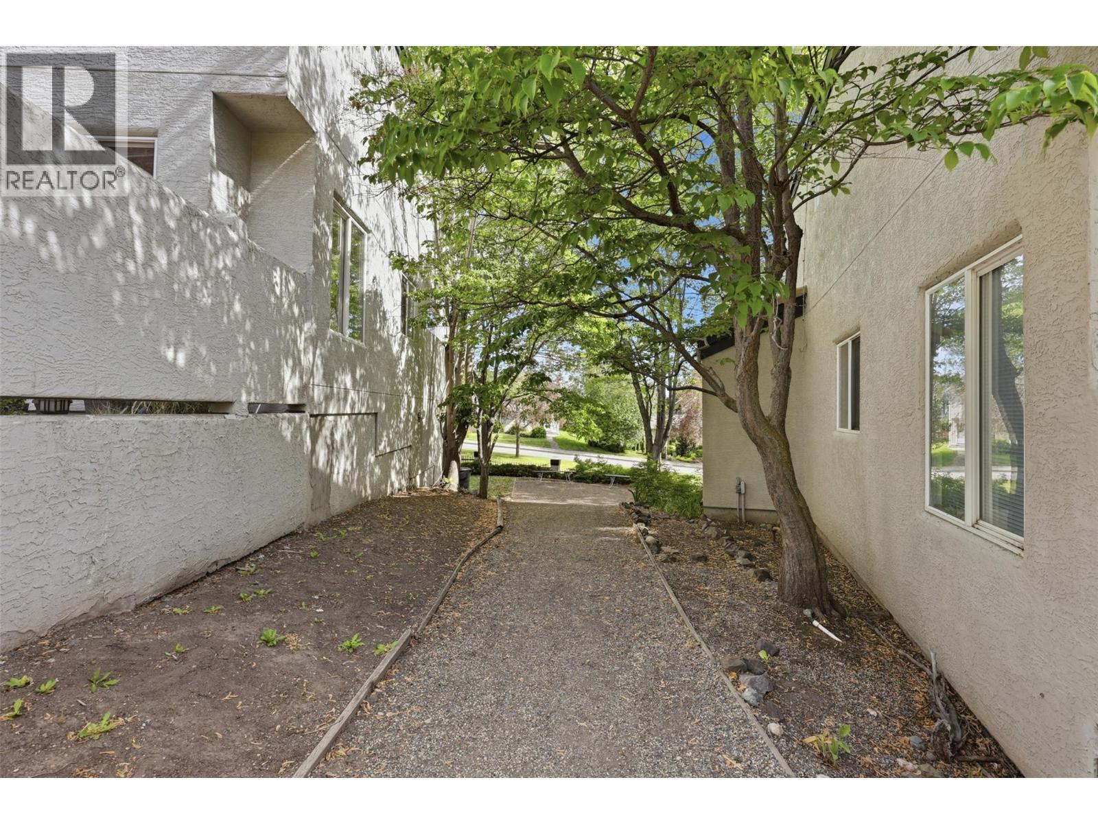 411 Aberdeen Drive Unit# 8, Kamloops, British Columbia  V1S 1X2 - Photo 34 - 10389816