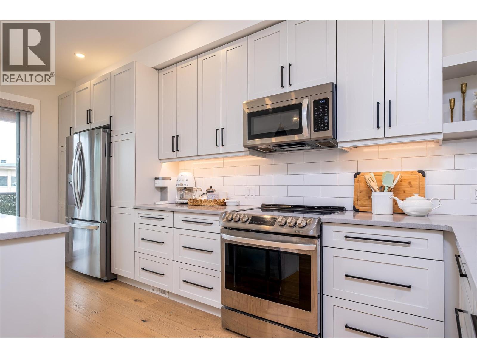 2452 Washington Street Unit# 4, Rossland, British Columbia  V0G 1Y0 - Photo 3 - 10389747