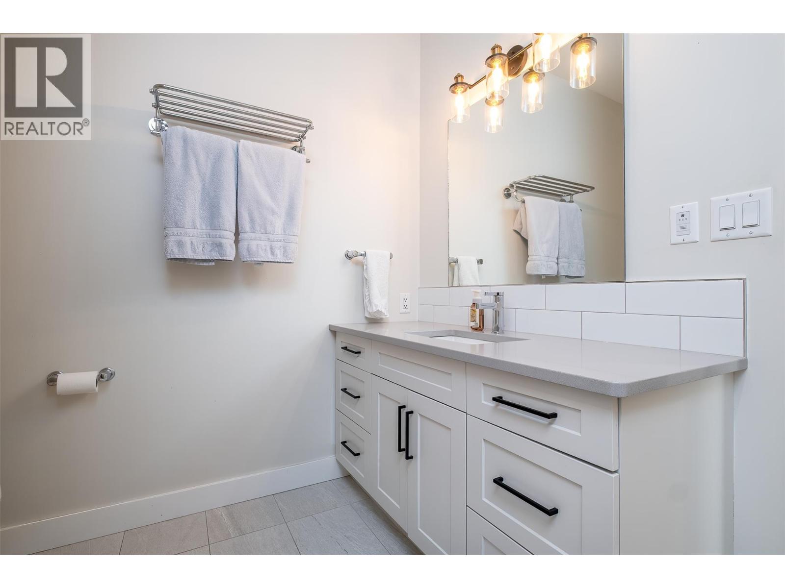 2452 Washington Street Unit# 4, Rossland, British Columbia  V0G 1Y0 - Photo 30 - 10389747