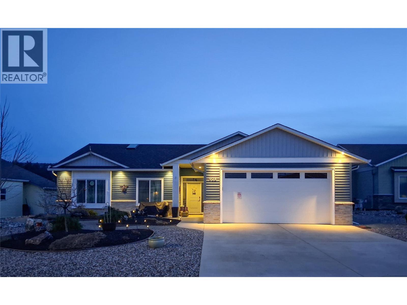 903 9 Avenue, Vernon, British Columbia  V1H 1Z1 - Photo 1 - 10390433