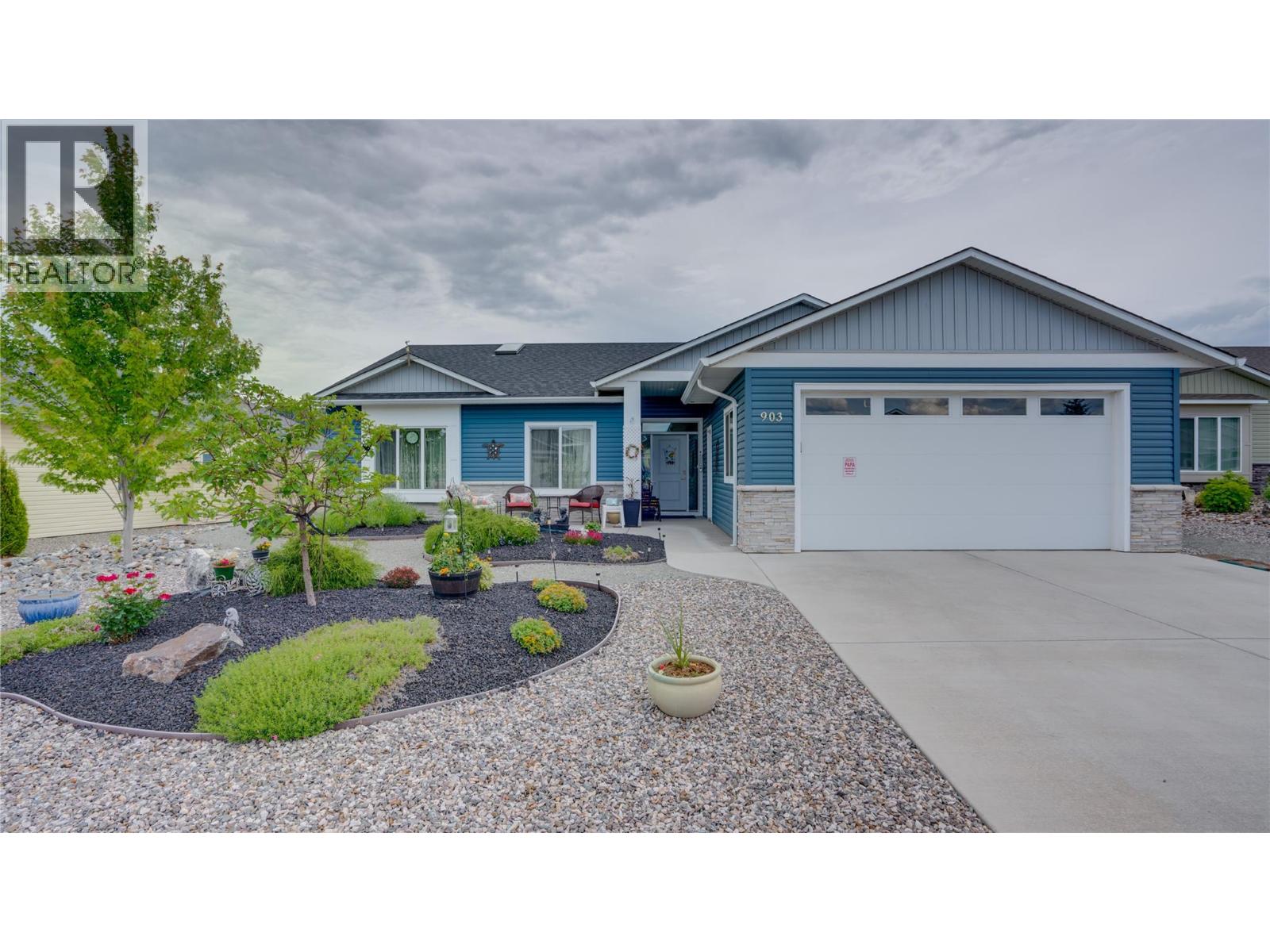 903 9 Avenue, Vernon, British Columbia  V1H 1Z1 - Photo 2 - 10390433