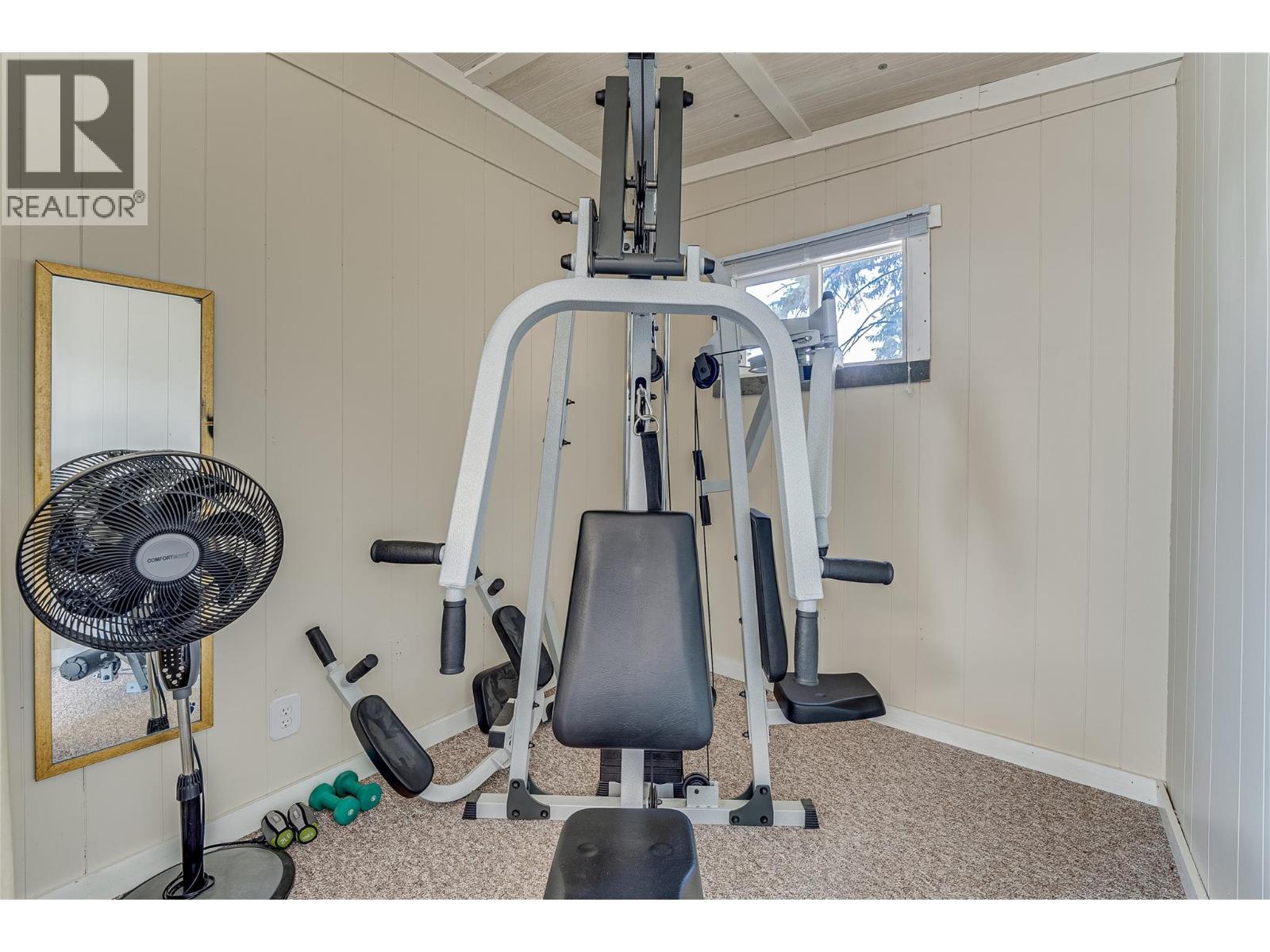 5853 Cosens Bay Road, Vernon, British Columbia  V1B 1N7 - Photo 23 - 10390152