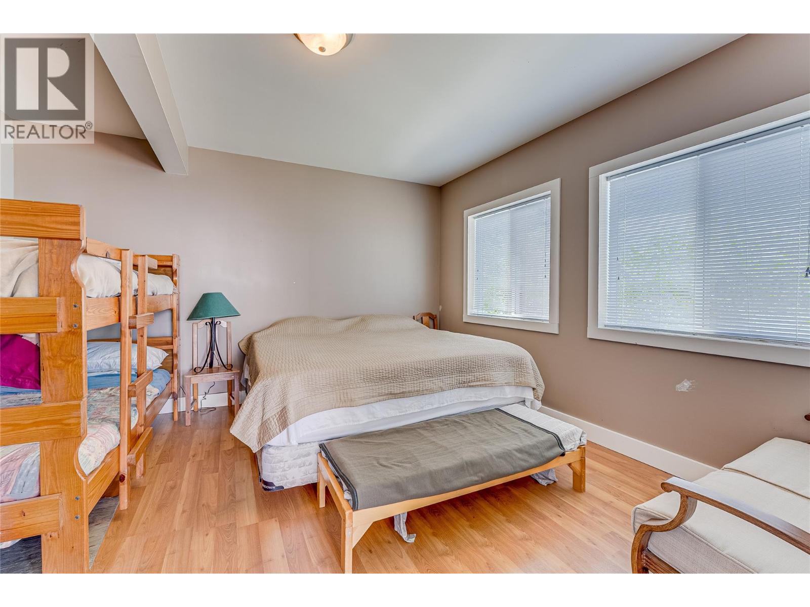 5853 Cosens Bay Road, Vernon, British Columbia  V1B 1N7 - Photo 26 - 10390152