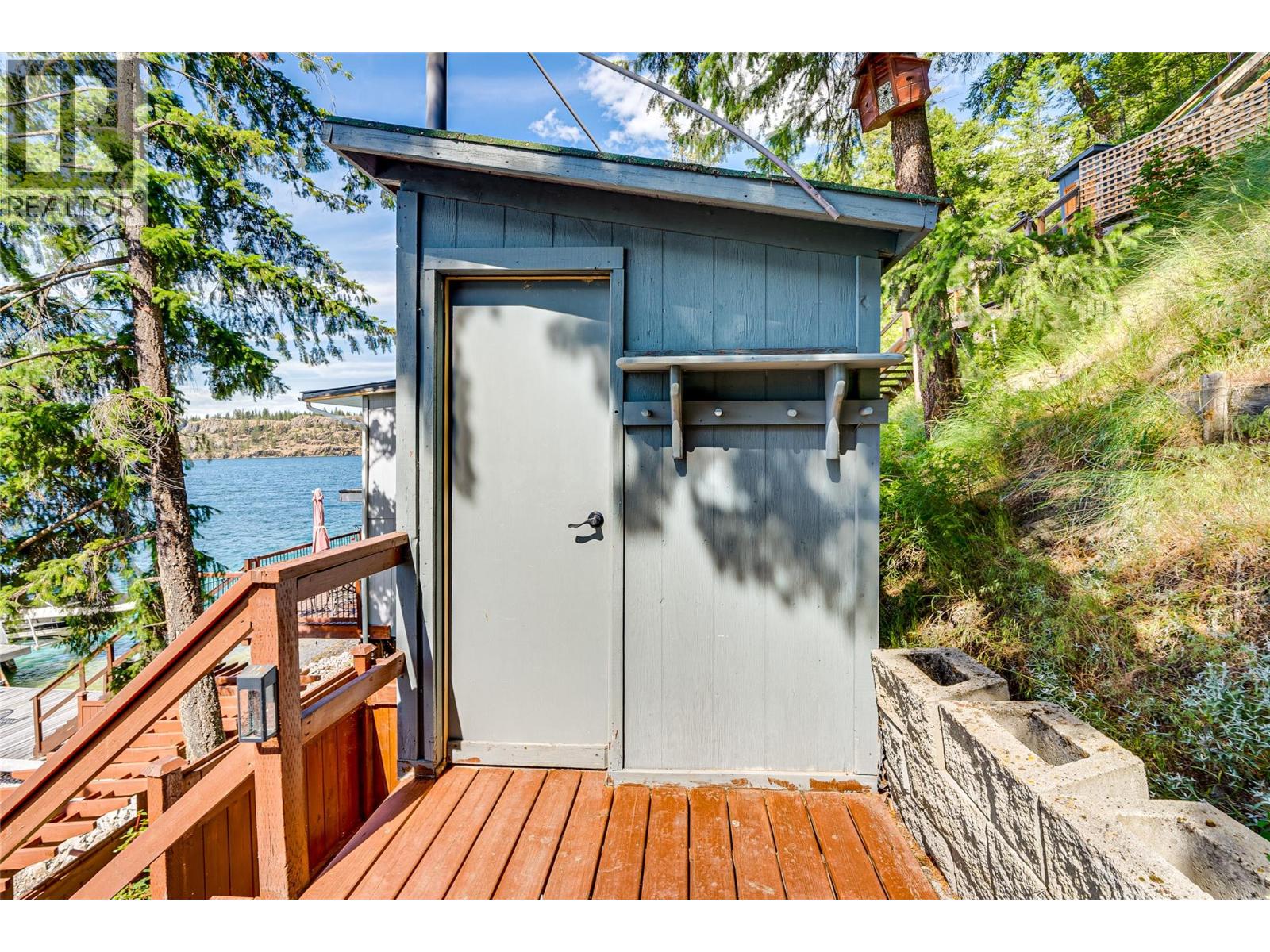 5853 Cosens Bay Road, Vernon, British Columbia  V1B 1N7 - Photo 44 - 10390152