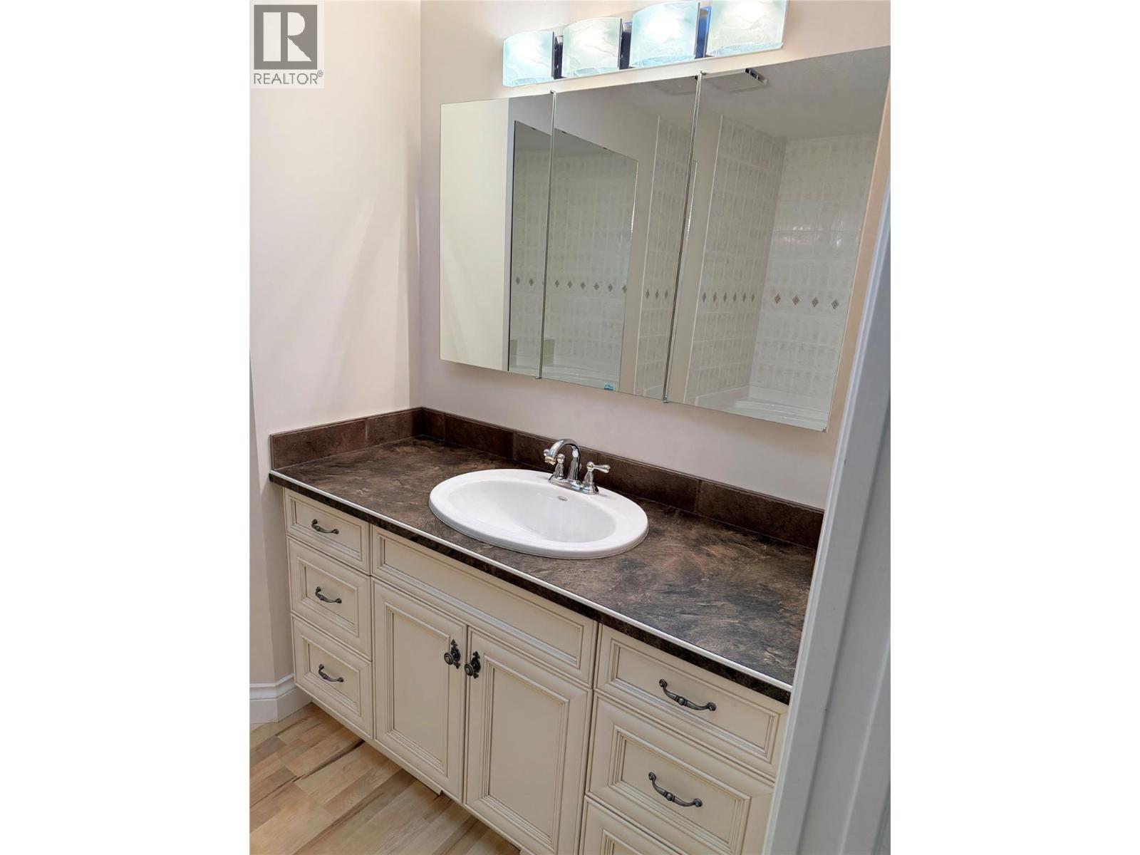 615 Glenmeadows Road Unit# 55, Kelowna, British Columbia  V1V 1N9 - Photo 6 - 10390136