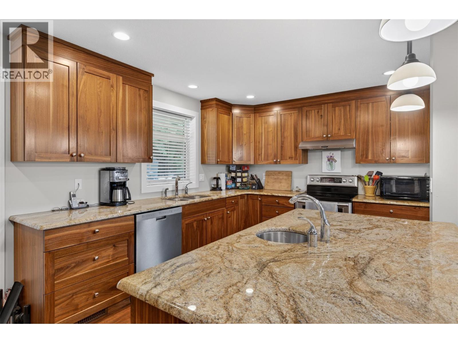 2901 23 Street, Vernon, British Columbia  V1T 4J8 - Photo 48 - 10389983