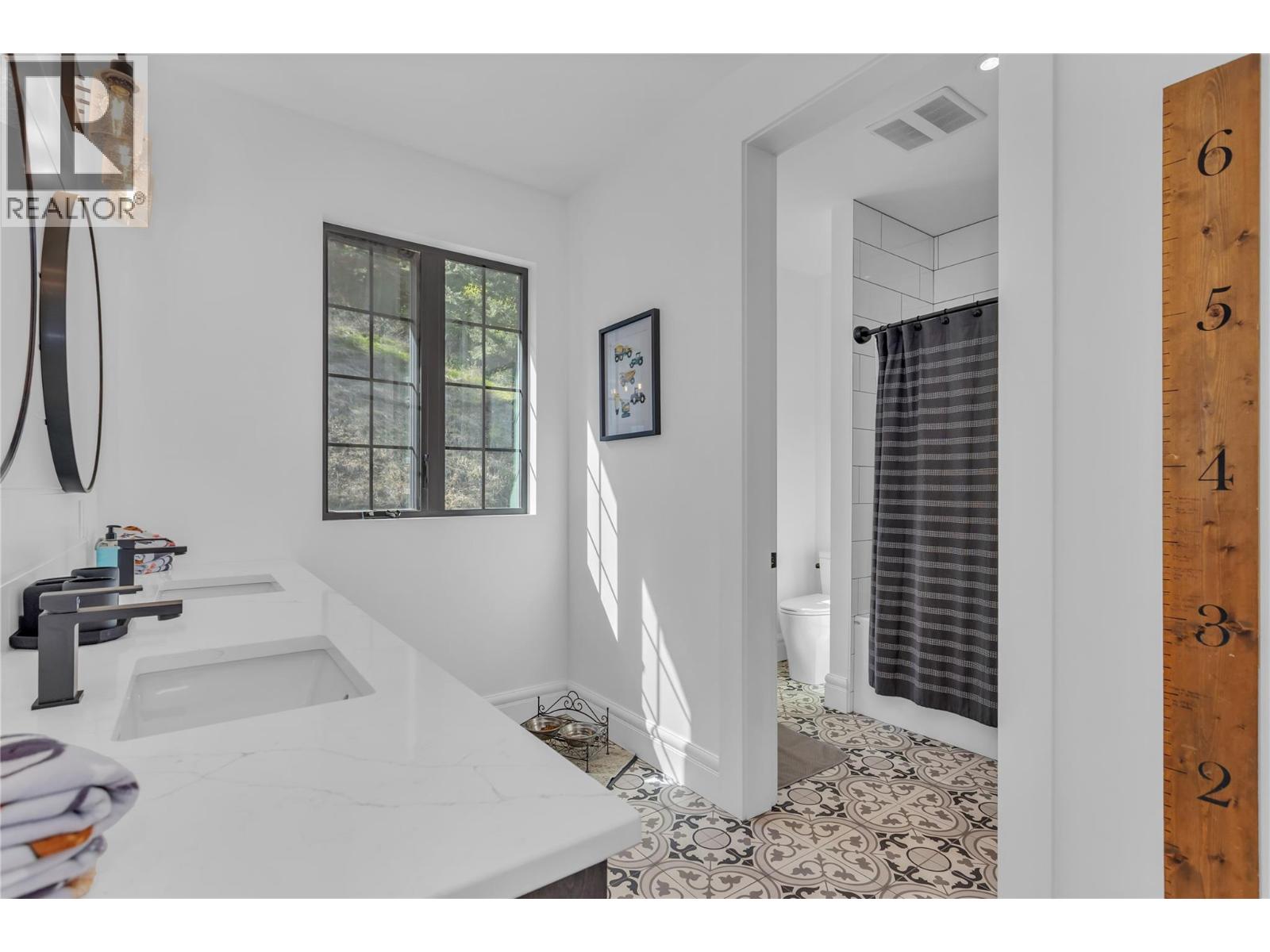 164 Sunset Boulevard, Vernon, British Columbia  V1H 1T7 - Photo 31 - 10384204