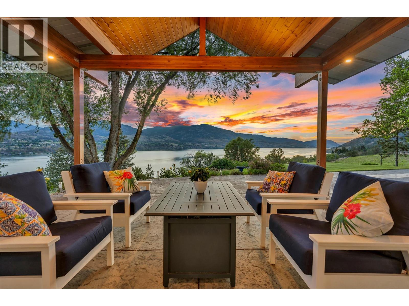 320 Parsons Road, Okanagan Falls, British Columbia  V0H 1R3 - Photo 3 - 10390476
