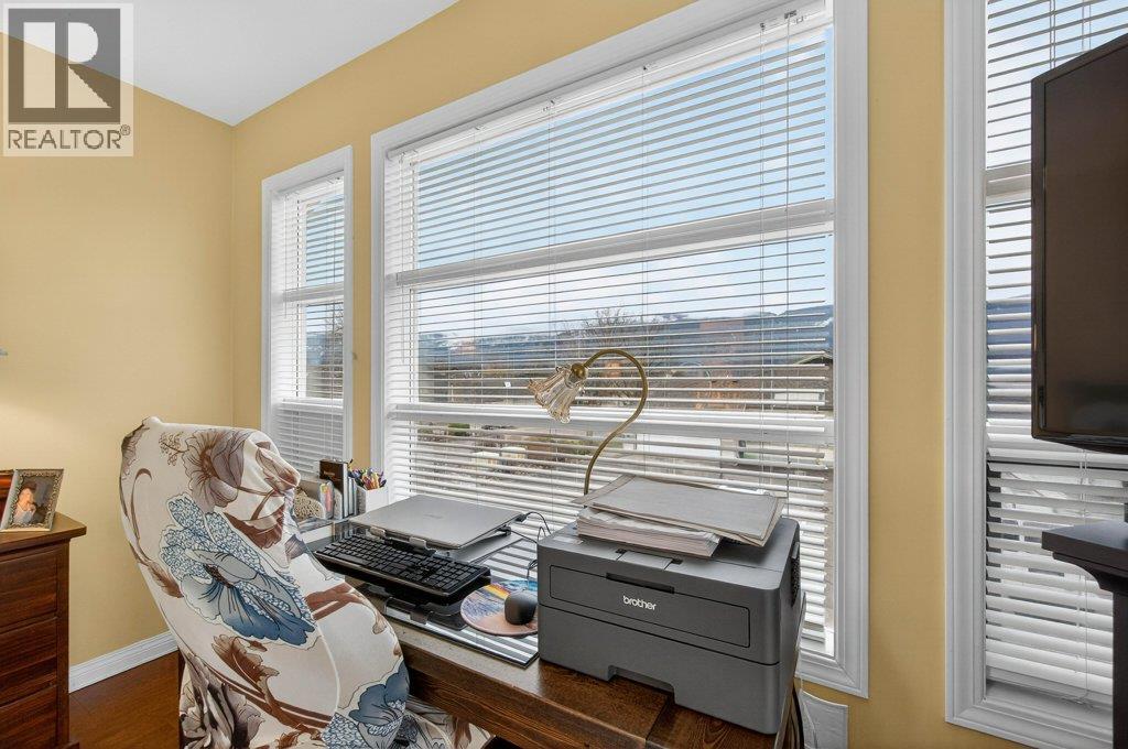 111 Harbourfront Drive Unit# 2, Salmon Arm, British Columbia  V1E 1A3 - Photo 31 - 10390394