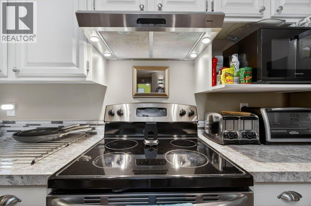 111 Harbourfront Drive Unit# 2, Salmon Arm, British Columbia  V1E 1A3 - Photo 35 - 10390394