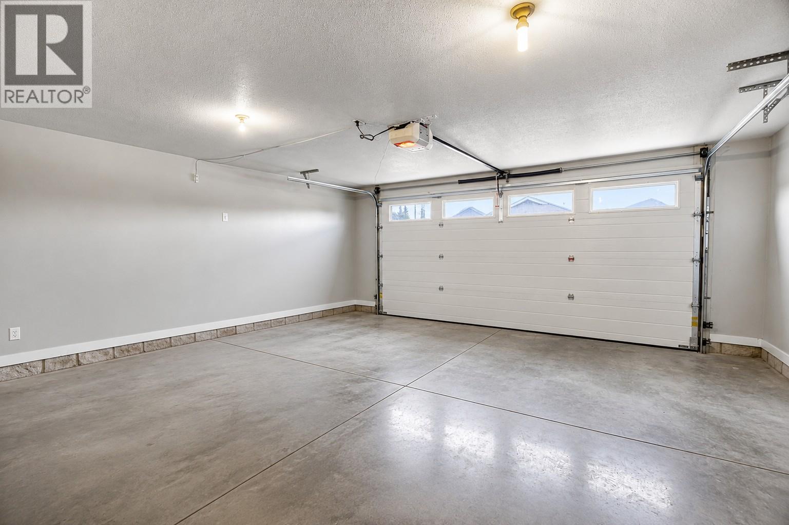 111 Harbourfront Drive Unit# 2, Salmon Arm, British Columbia  V1E 1A3 - Photo 64 - 10390394