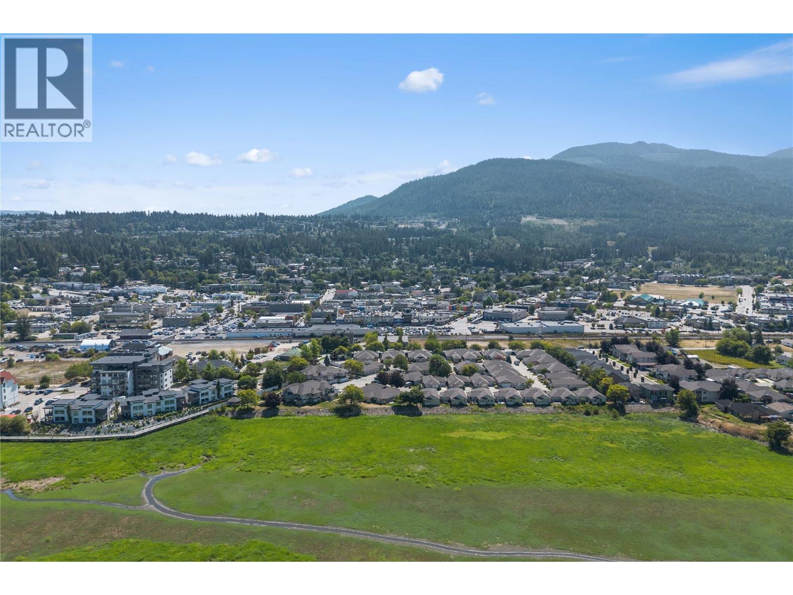111 Harbourfront Drive Unit# 2, Salmon Arm, British Columbia  V1E 1A3 - Photo 71 - 10390394