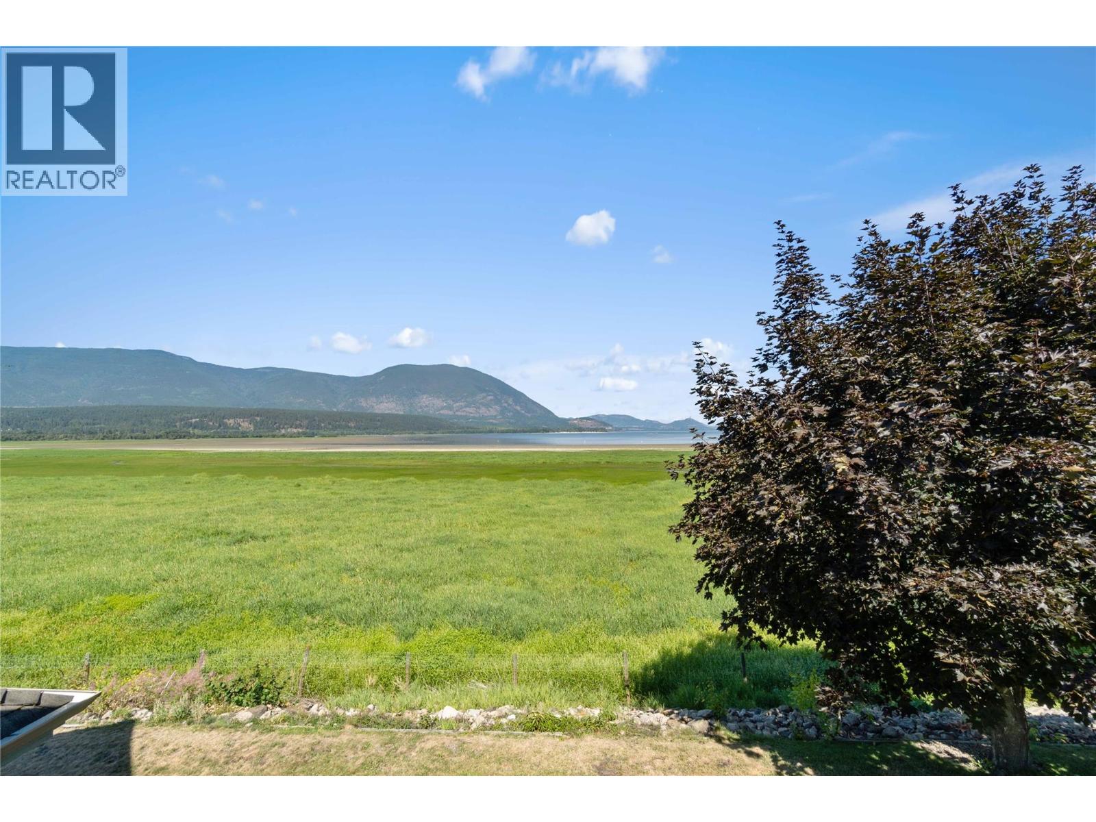 111 Harbourfront Drive Unit# 2, Salmon Arm, British Columbia  V1E 1A3 - Photo 79 - 10390394