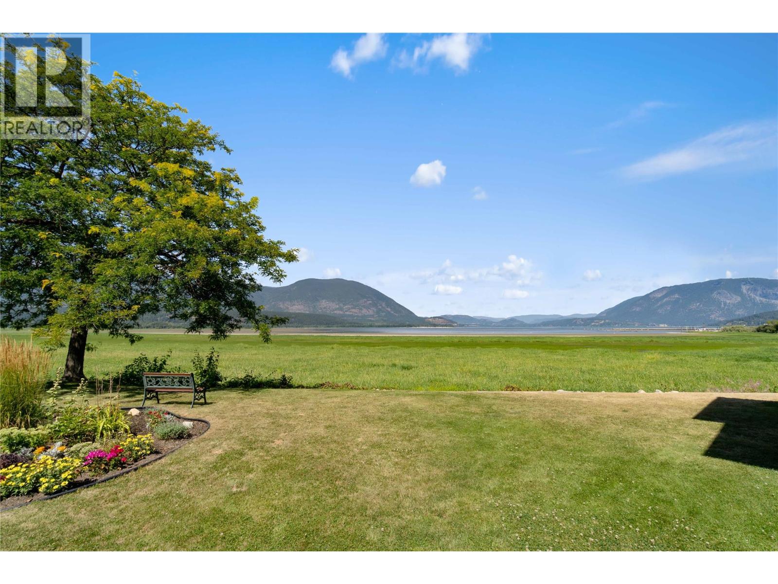 111 Harbourfront Drive Unit# 2, Salmon Arm, British Columbia  V1E 1A3 - Photo 80 - 10390394
