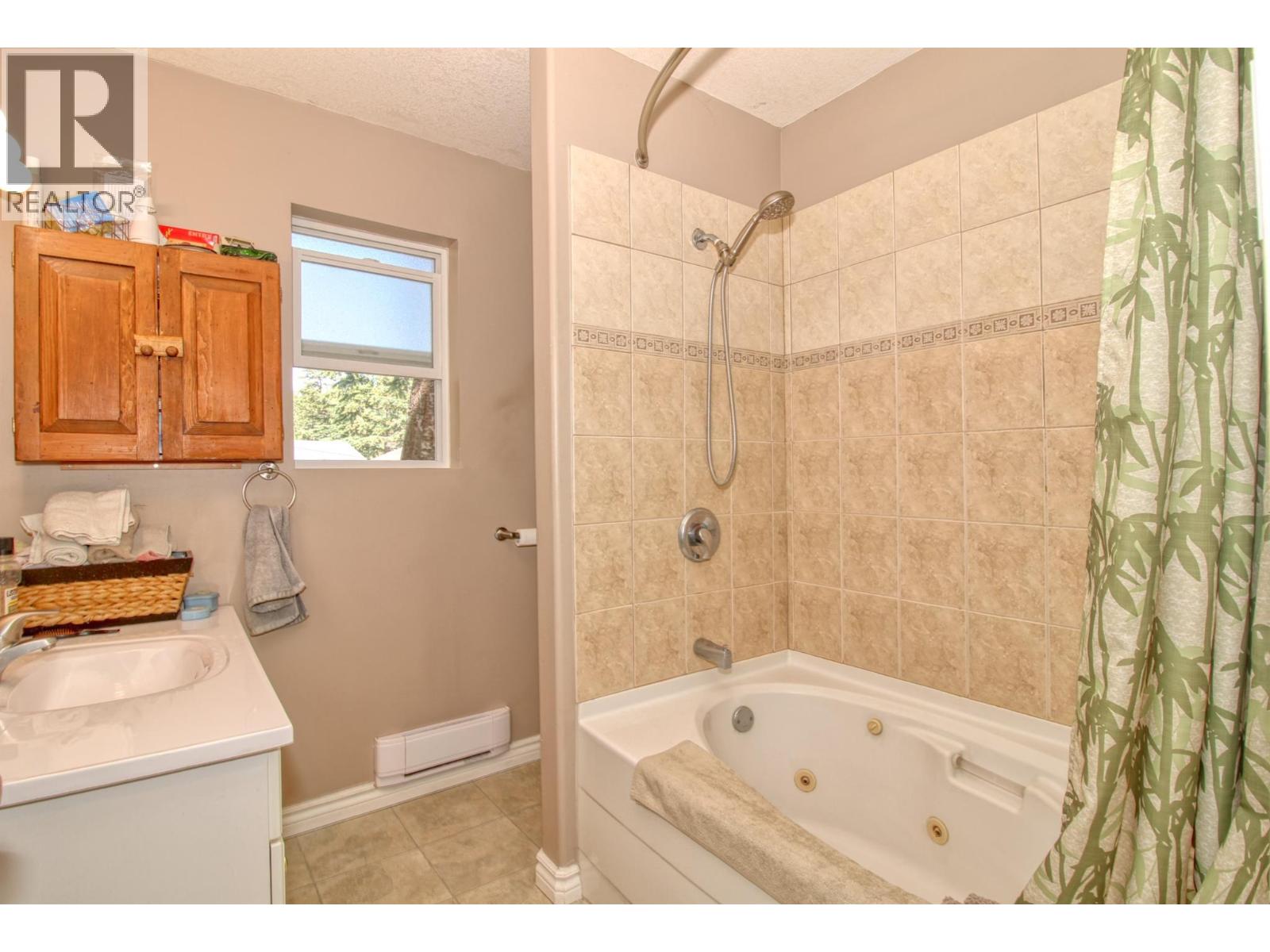 393 Northern View Drive, Vernon, British Columbia  V1H 2C3 - Photo 32 - 10390391