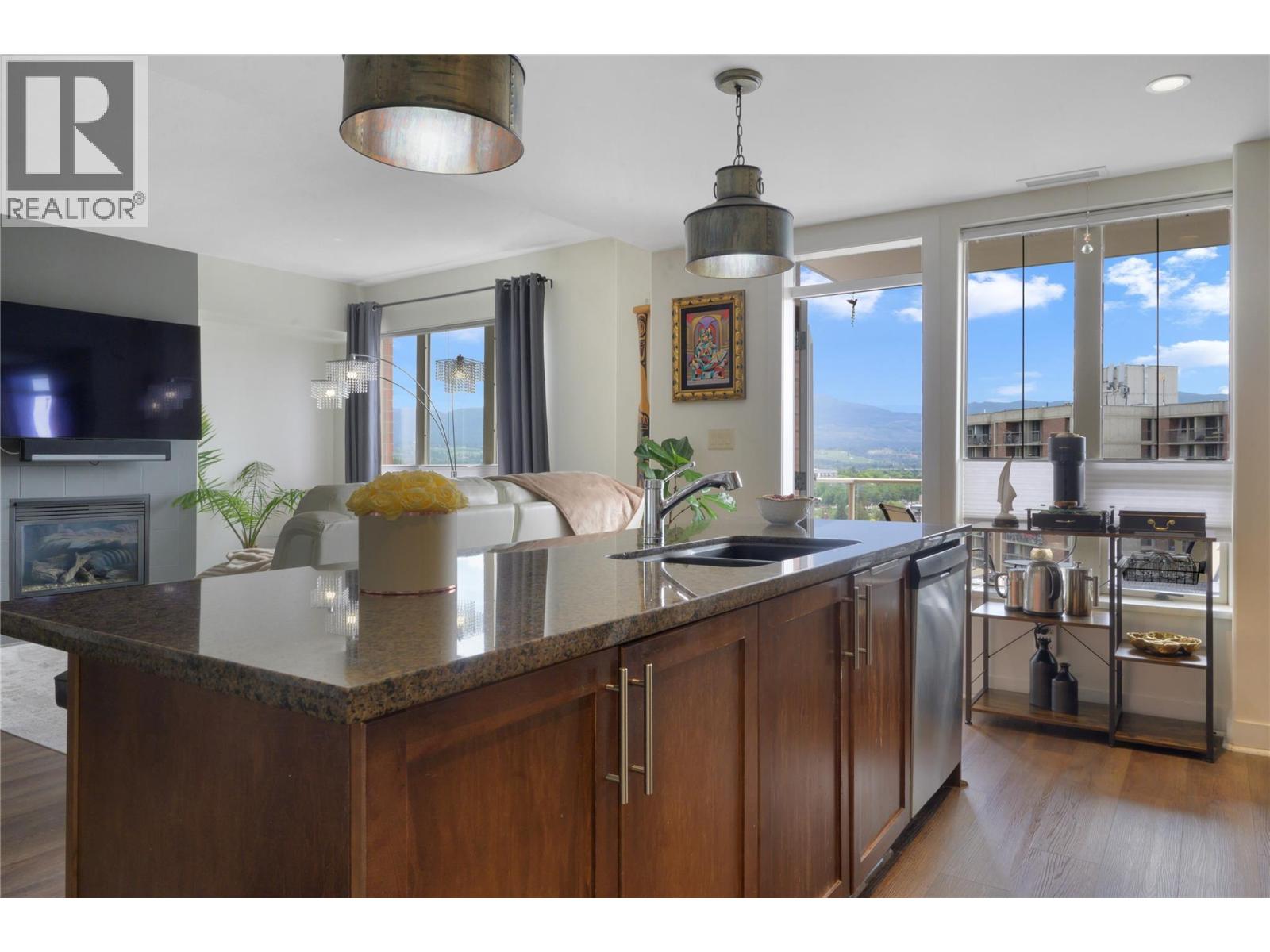 1160 Bernard Avenue Unit# 1008, Kelowna, British Columbia  V1Y 6R2 - Photo 11 - 10390352