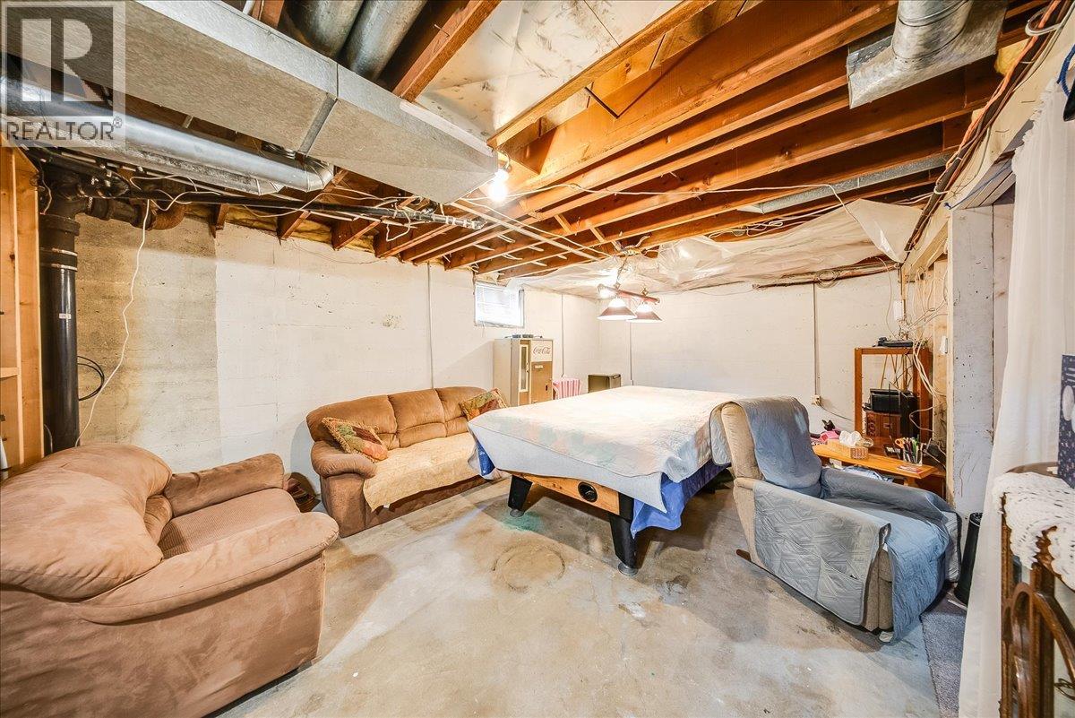 1555 Mcquarrie Street, Trail, British Columbia  V1R 1X5 - Photo 24 - 10389969