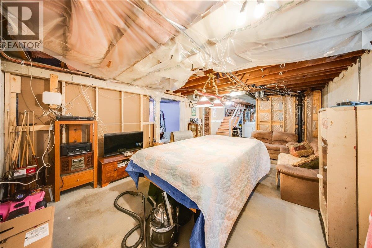 1555 Mcquarrie Street, Trail, British Columbia  V1R 1X5 - Photo 25 - 10389969