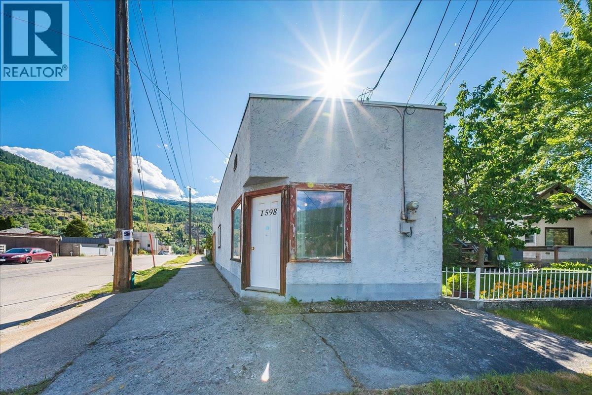 1555 Mcquarrie Street, Trail, British Columbia  V1R 1X5 - Photo 26 - 10389969