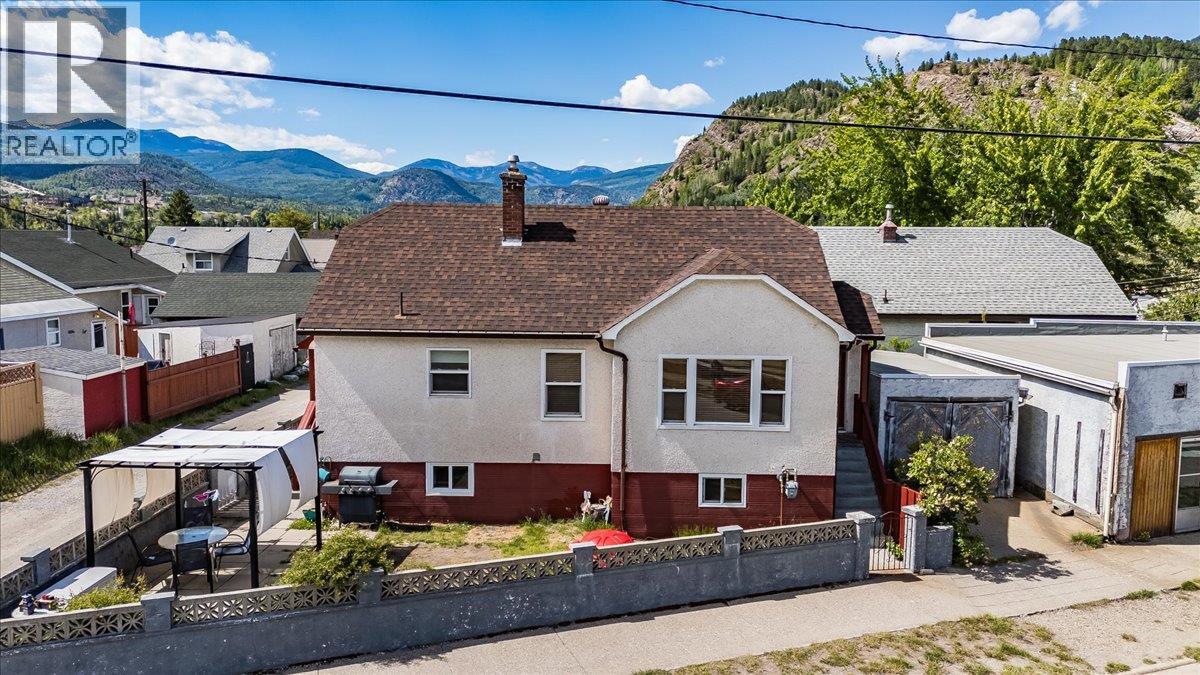 1555 Mcquarrie Street, Trail, British Columbia  V1R 1X5 - Photo 39 - 10389969