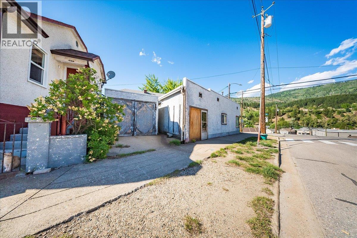1555 Mcquarrie Street, Trail, British Columbia  V1R 1X5 - Photo 50 - 10389969