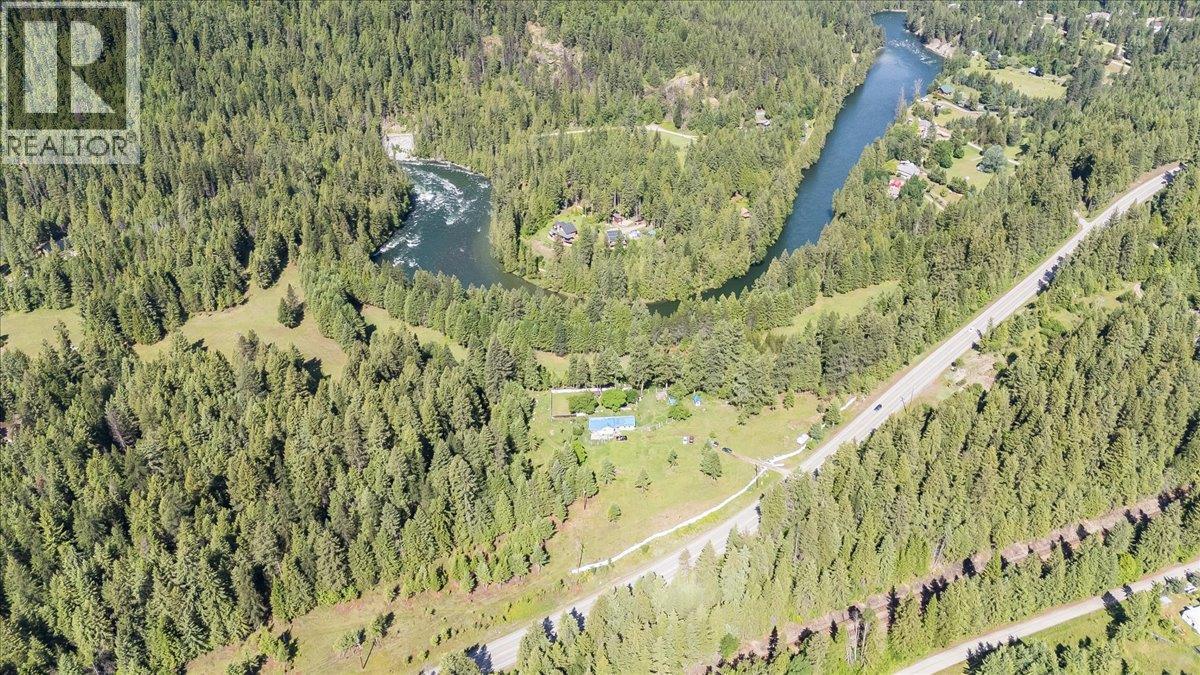 2621 3a Highway, Castlegar, British Columbia  V1N 3H3 - Photo 2 - 10390037