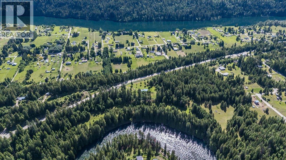 2621 3a Highway, Castlegar, British Columbia  V1N 3H3 - Photo 6 - 10390037